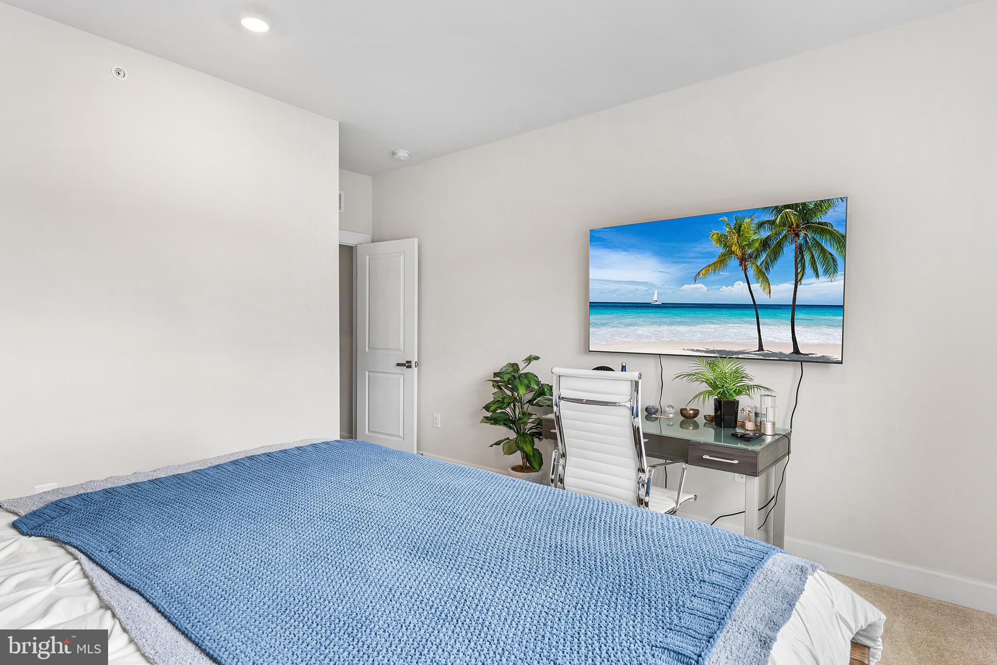 PONDS EDGE - Residential