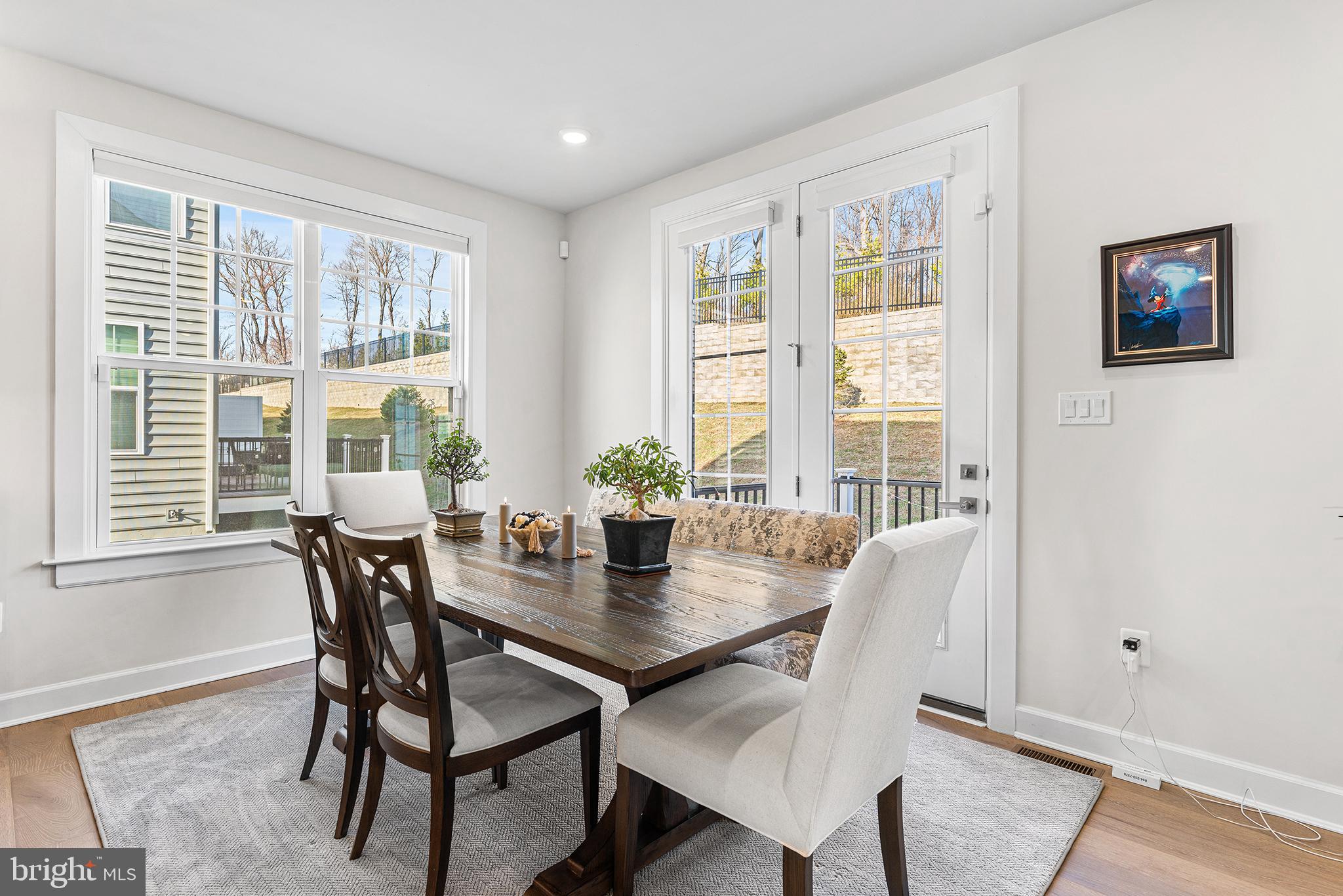 PONDS EDGE - Residential