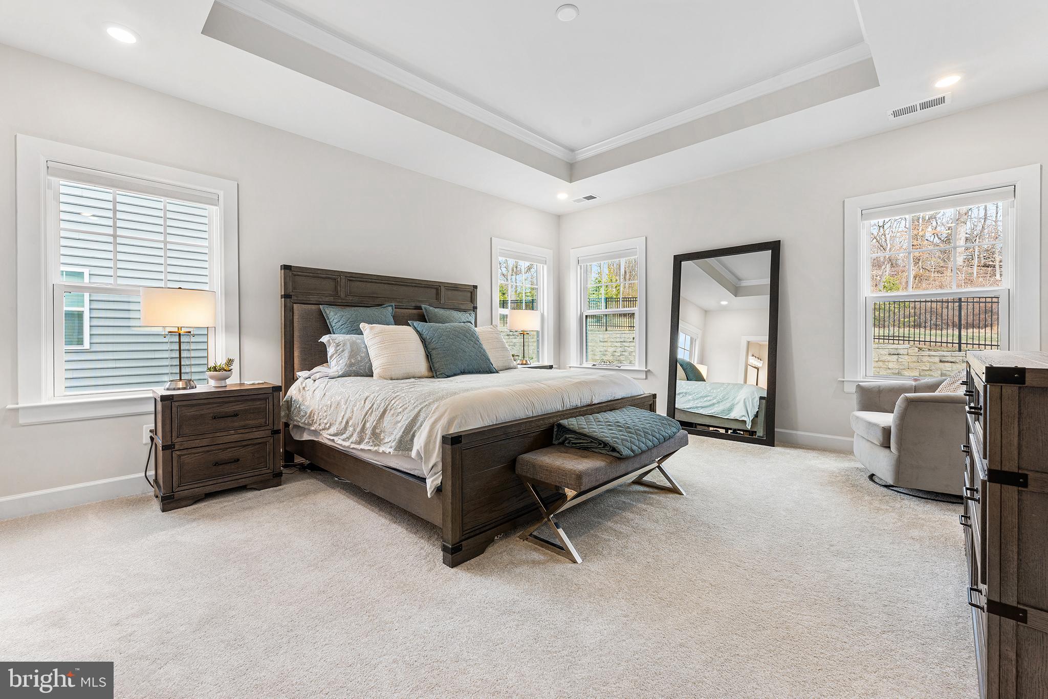 PONDS EDGE - Residential