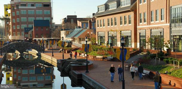 MAXWELL SQUARE - Residential