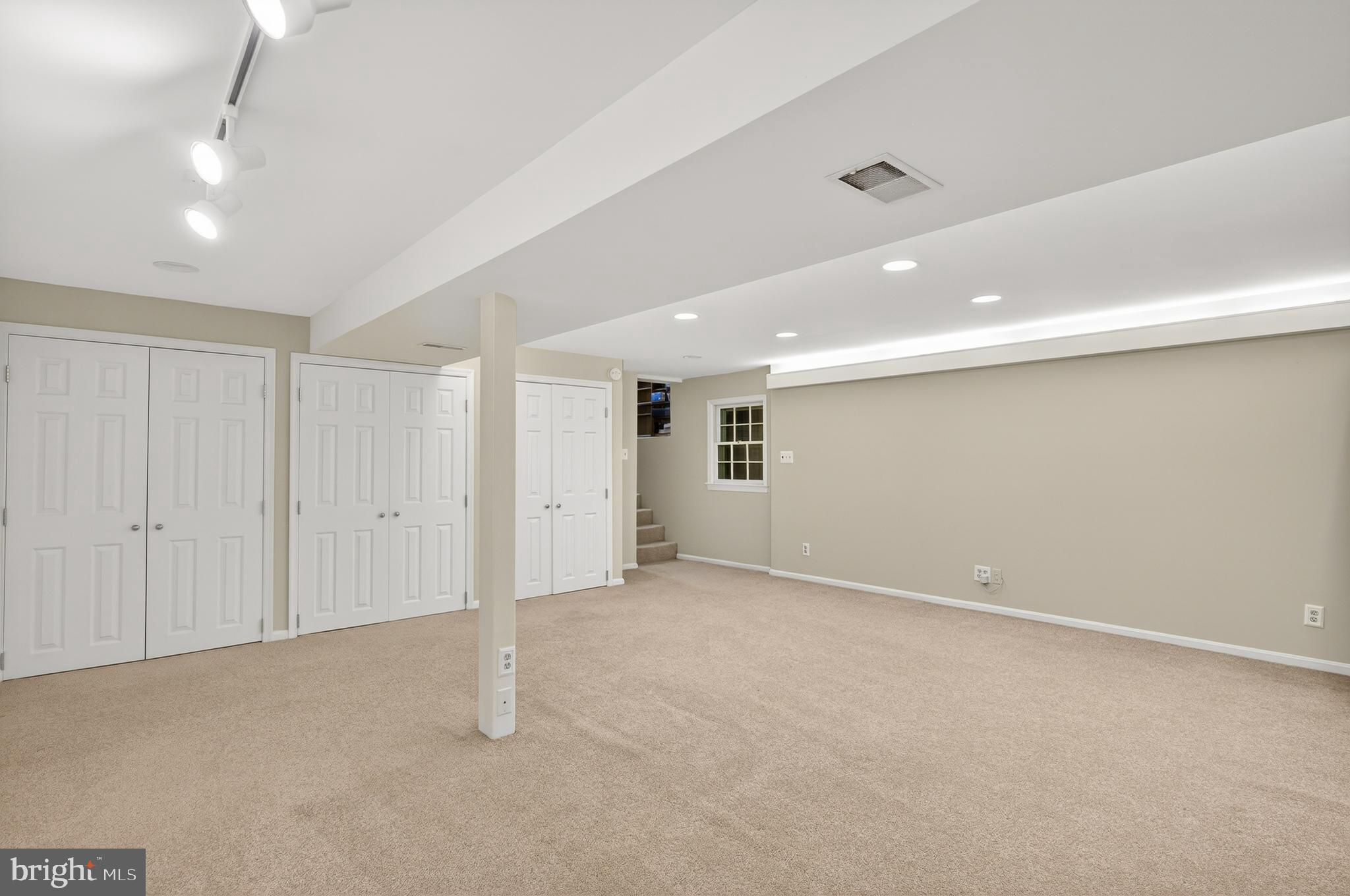 OAK HILL - Residential