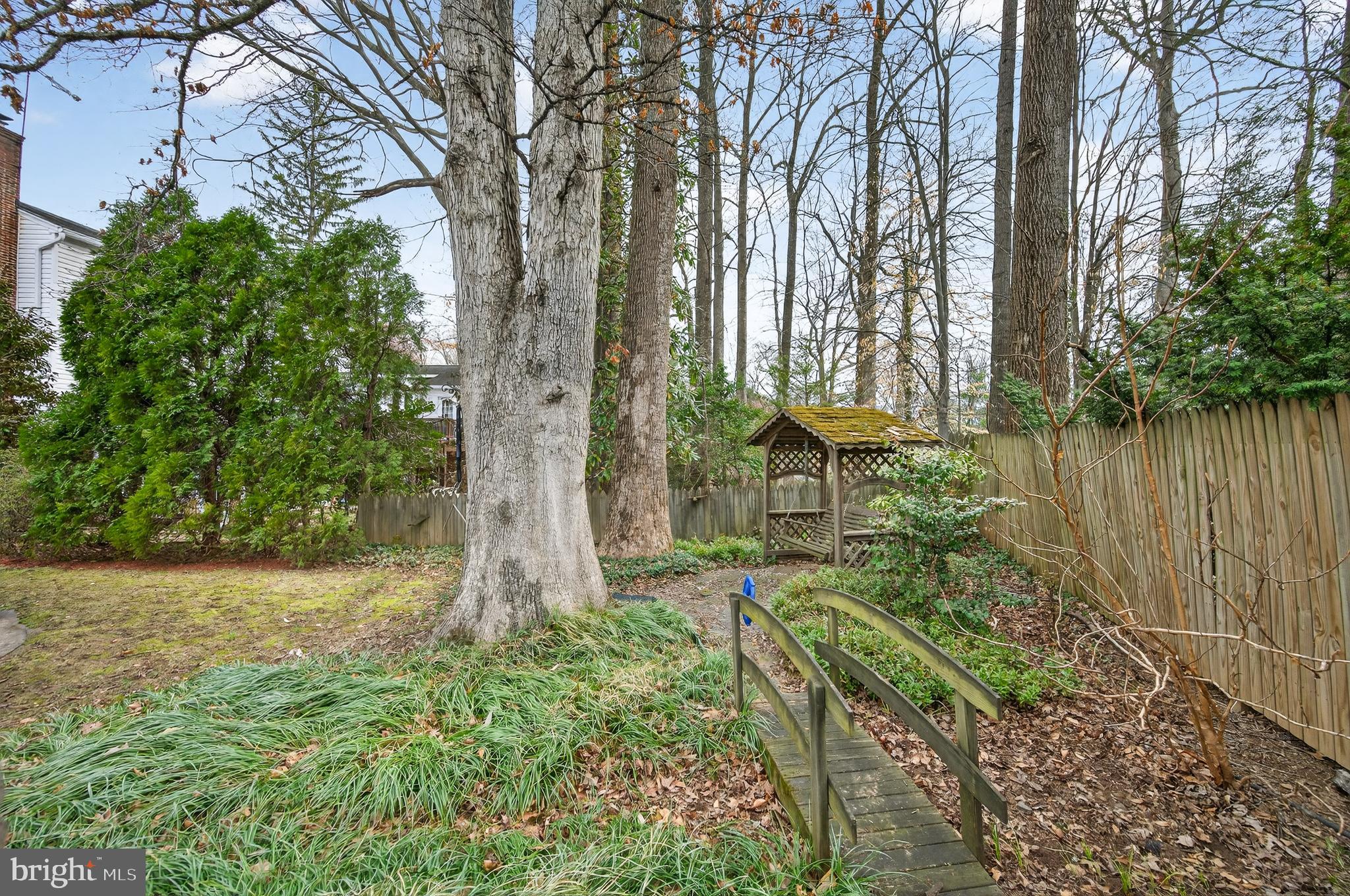 OAK HILL - Residential