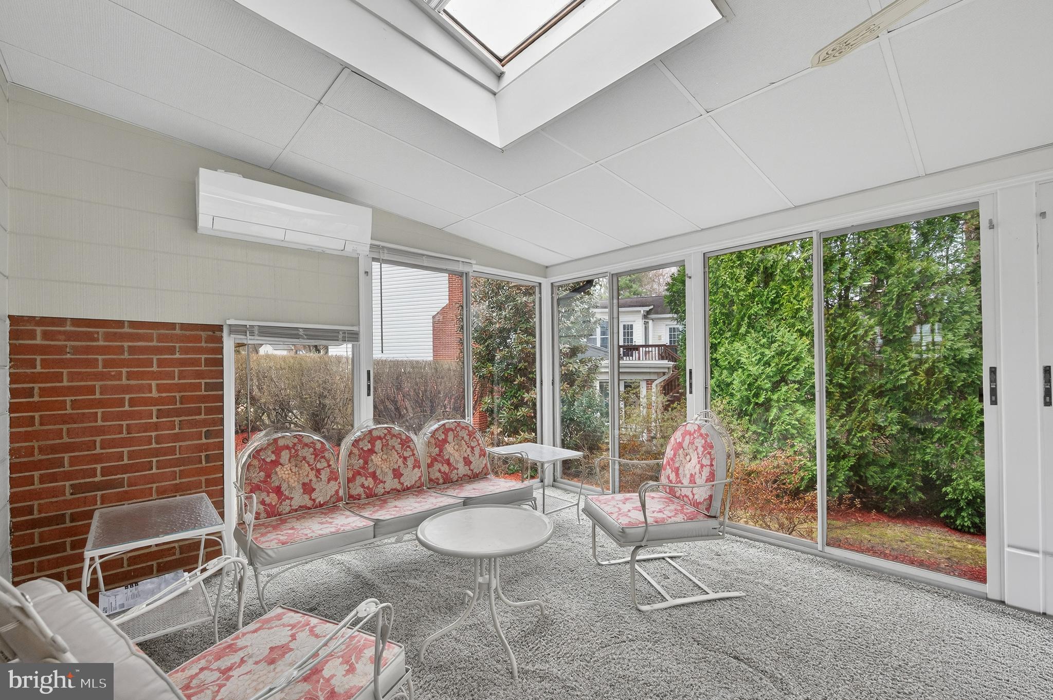 OAK HILL - Residential