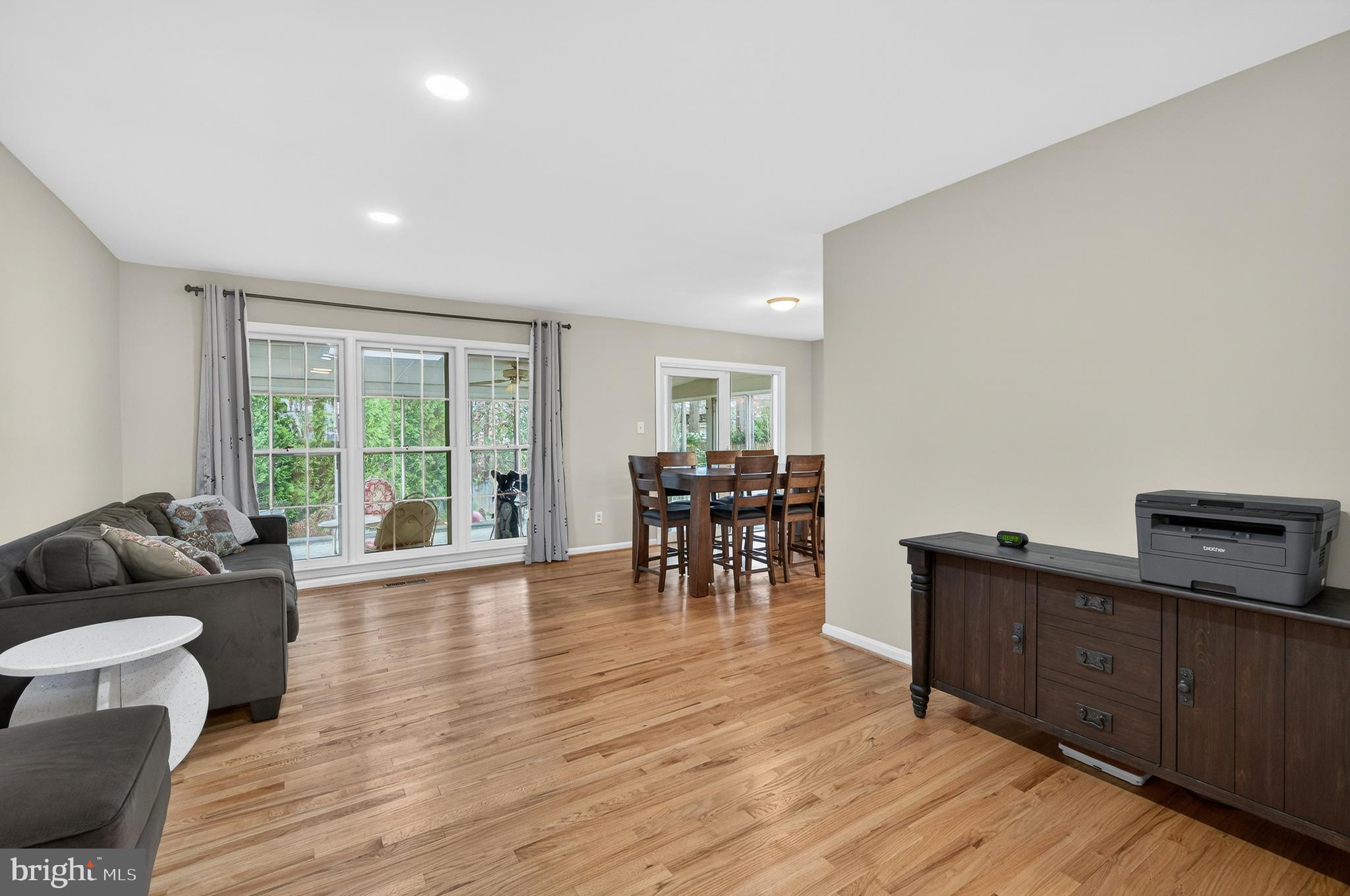 OAK HILL - Residential