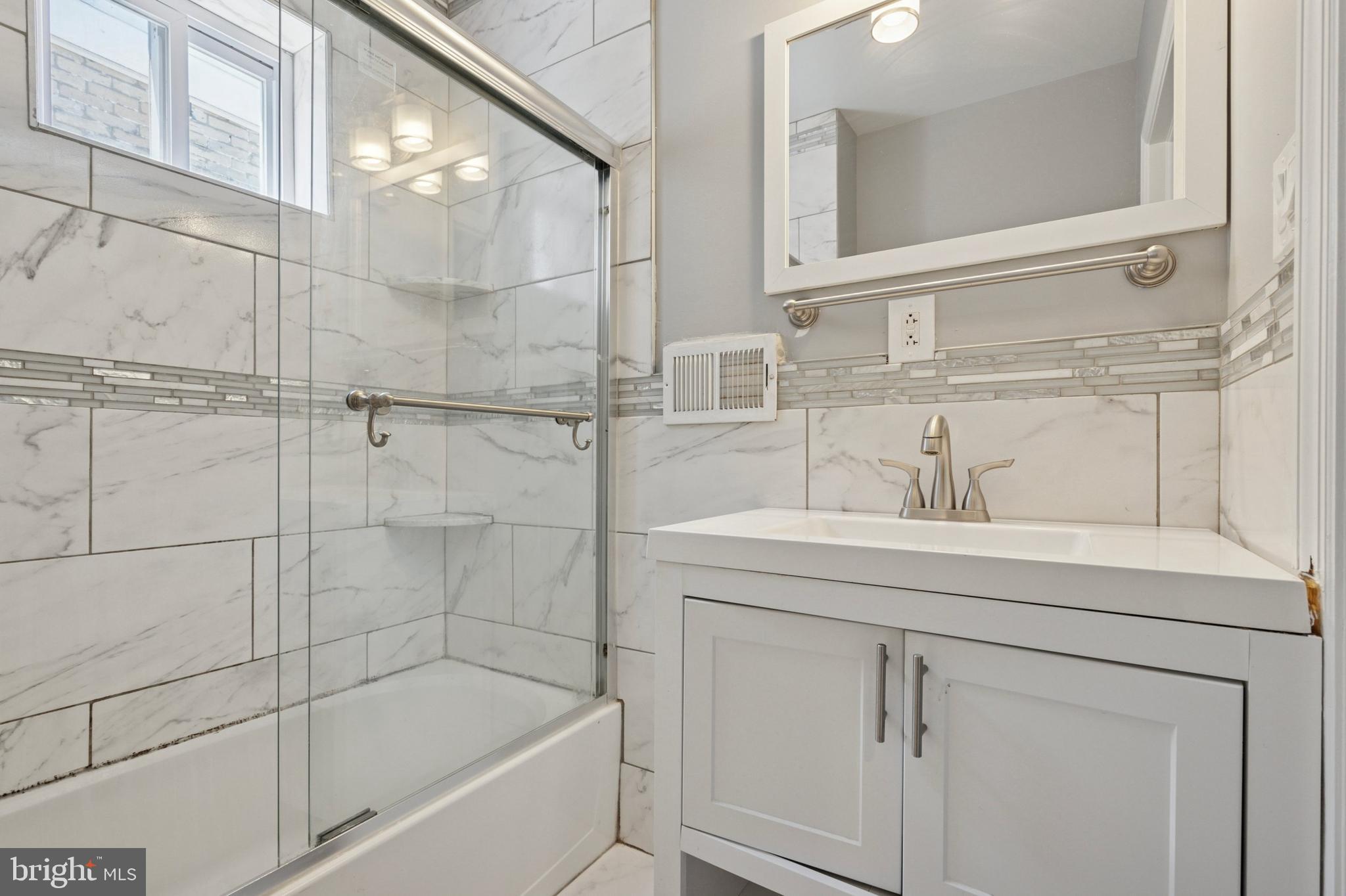 UNIVERSITY CITY - Residential