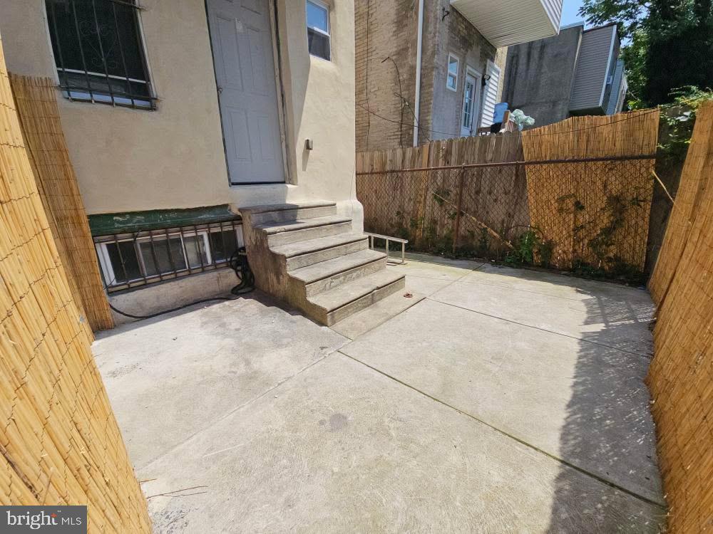 UNIVERSITY CITY - Residential