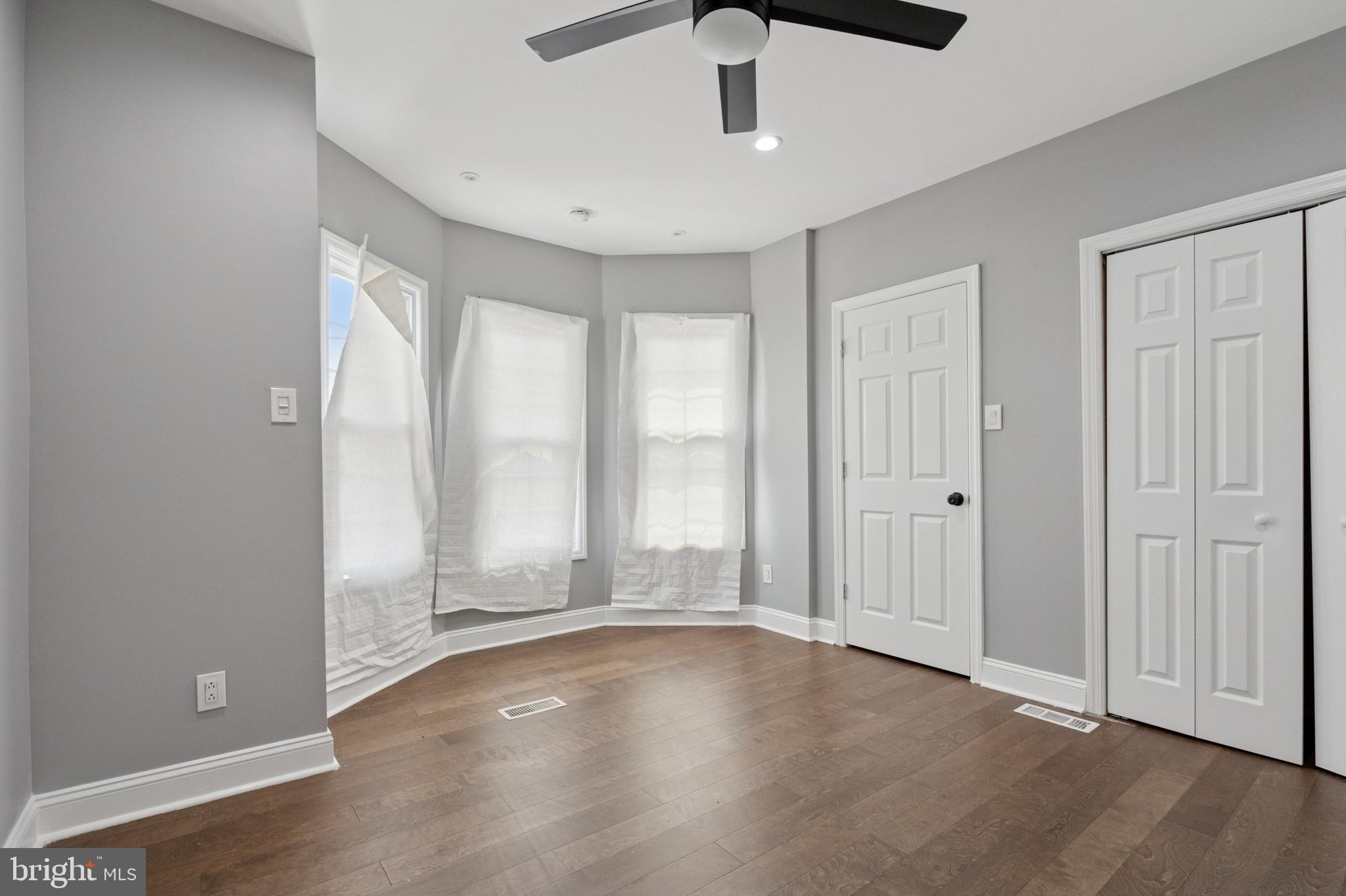 UNIVERSITY CITY - Residential