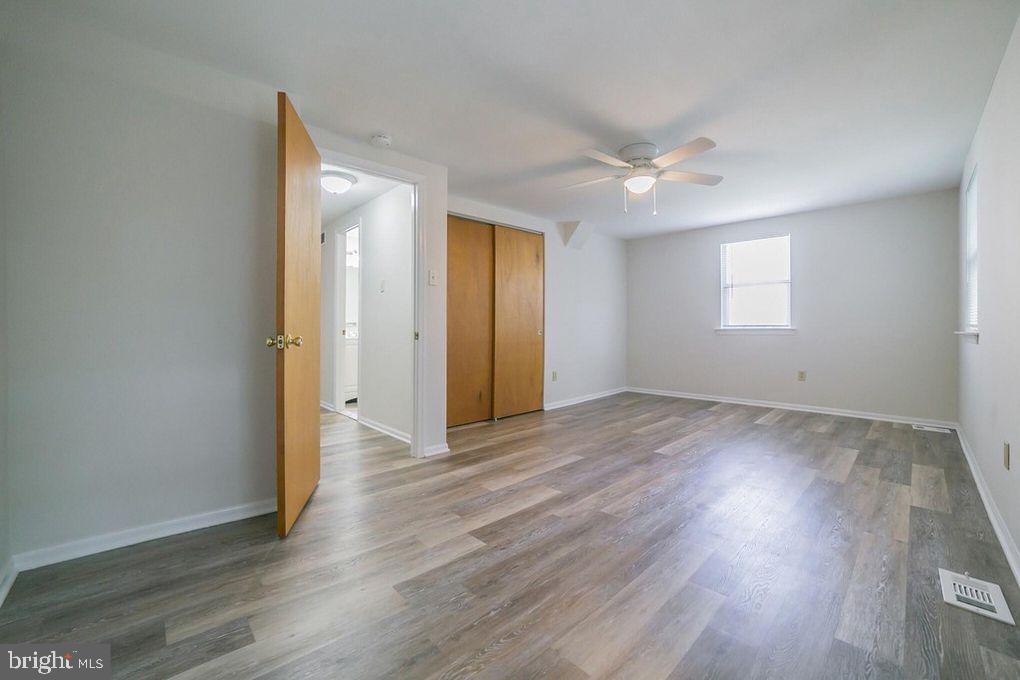 COLONIAL VIL GREEN - Residential Lease