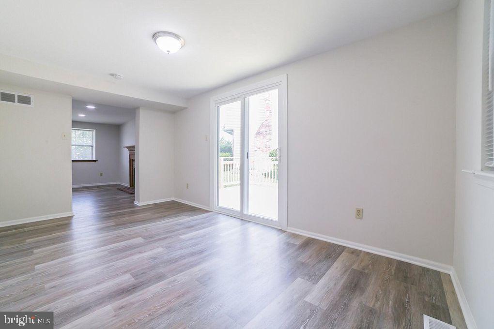 COLONIAL VIL GREEN - Residential Lease