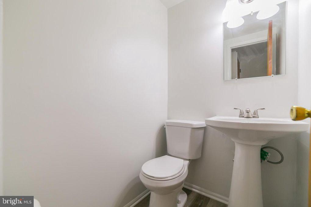 COLONIAL VIL GREEN - Residential Lease