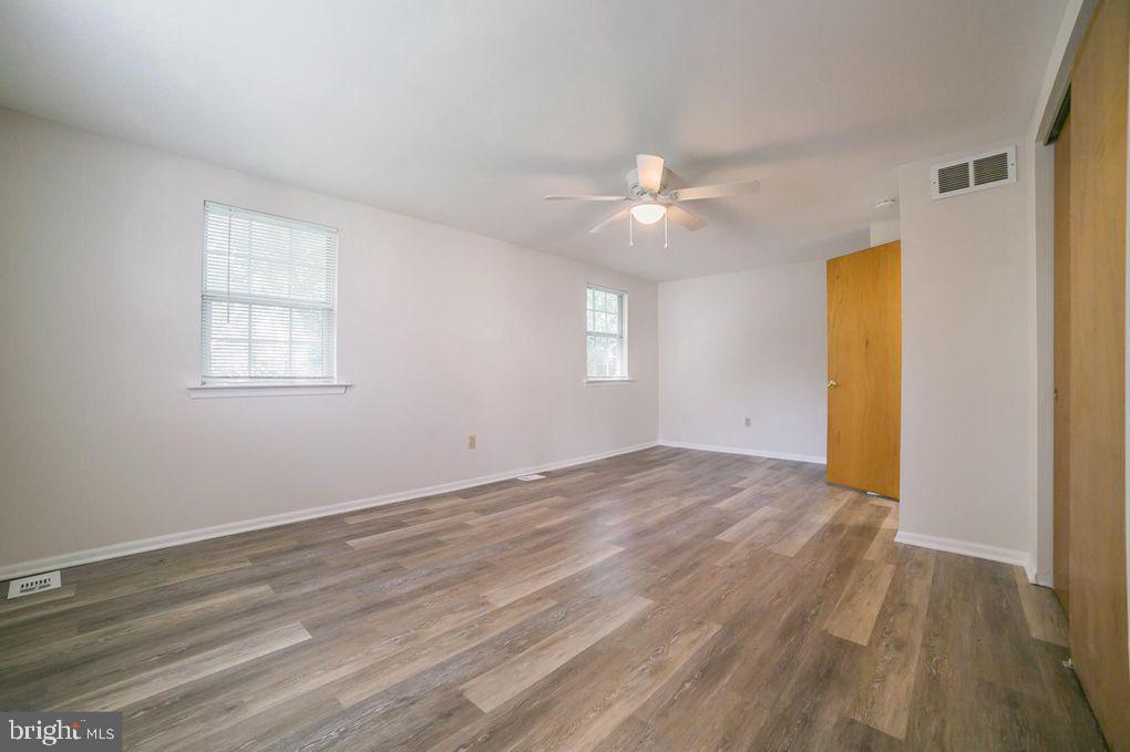 COLONIAL VIL GREEN - Residential Lease