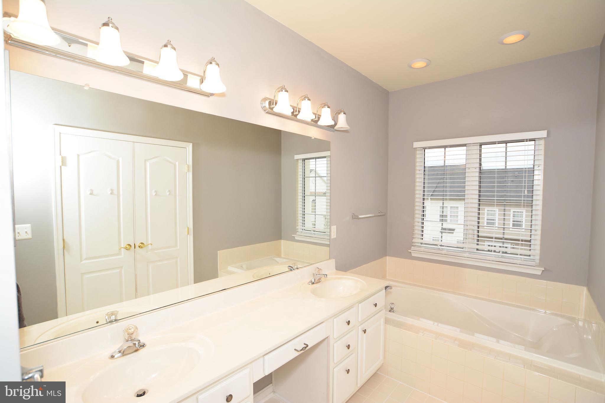 STONE RIDGE NORTH - Residential Lease