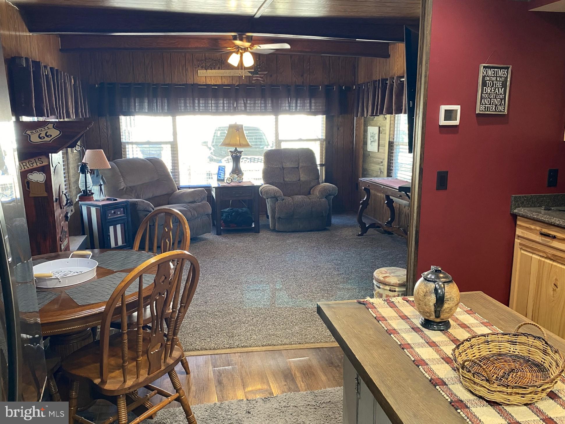 GLEN OAKS - Residential