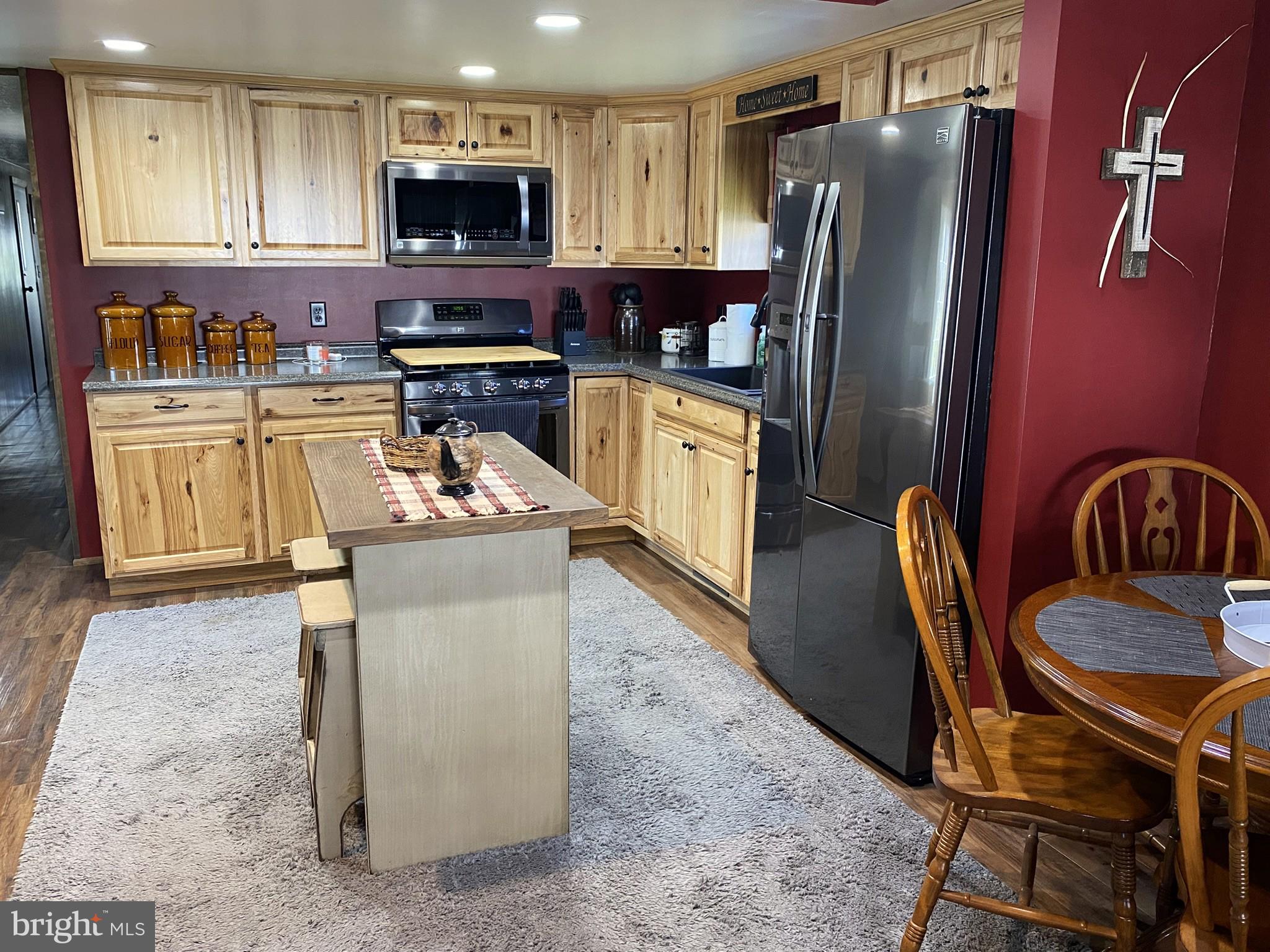 GLEN OAKS - Residential