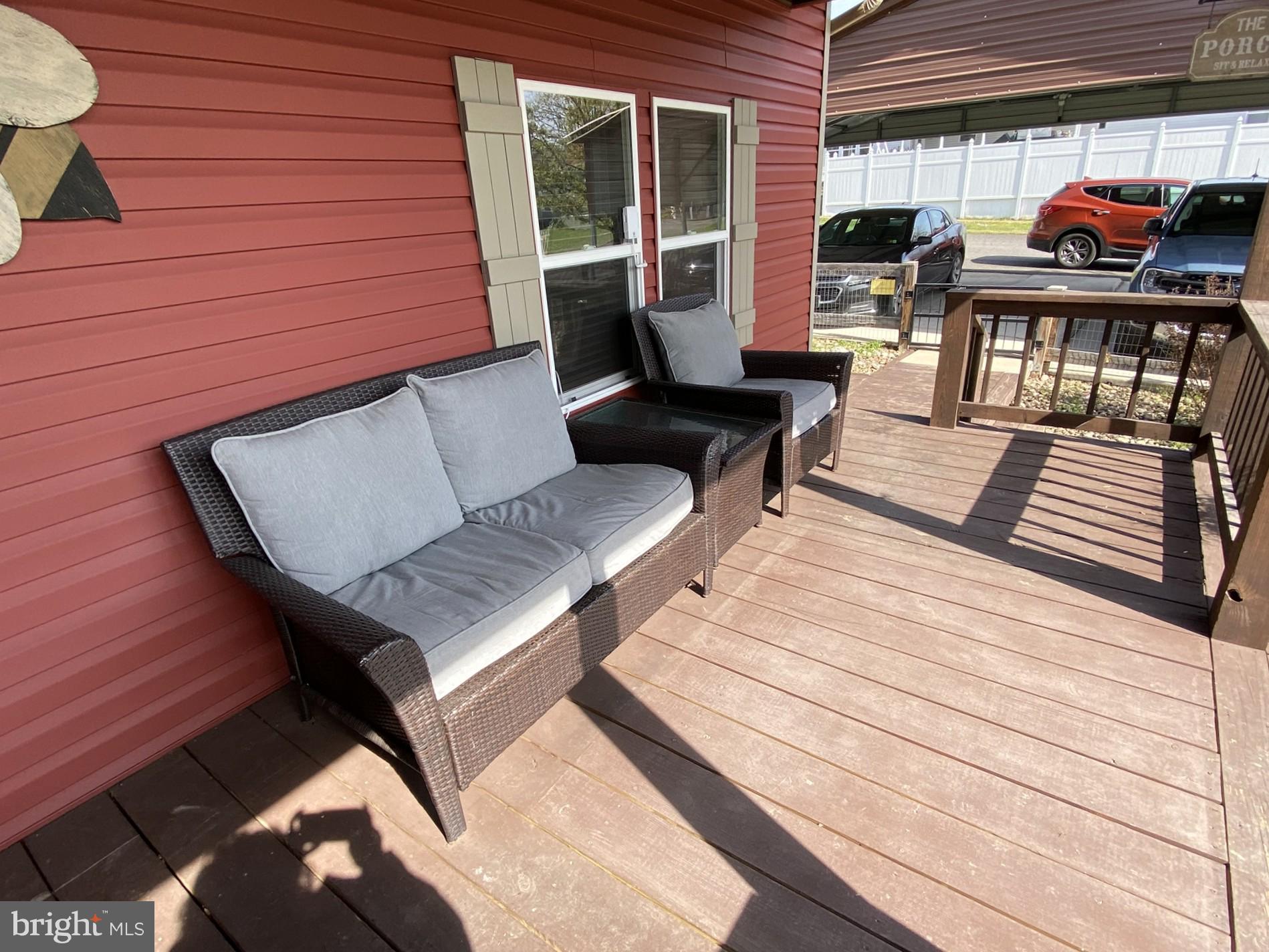 GLEN OAKS - Residential