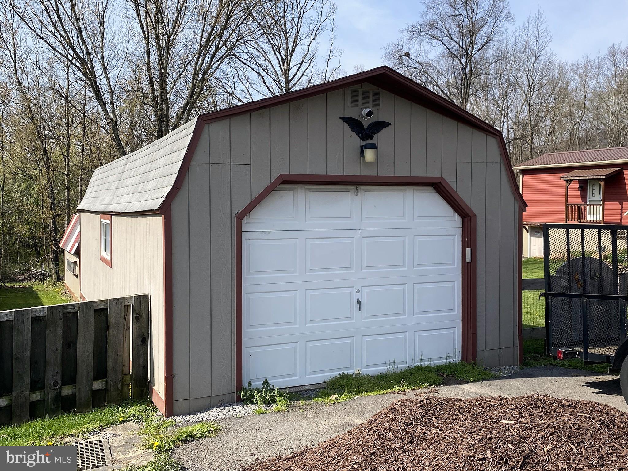 GLEN OAKS - Residential