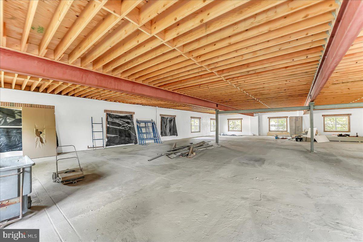 921 GUYER AVENUE