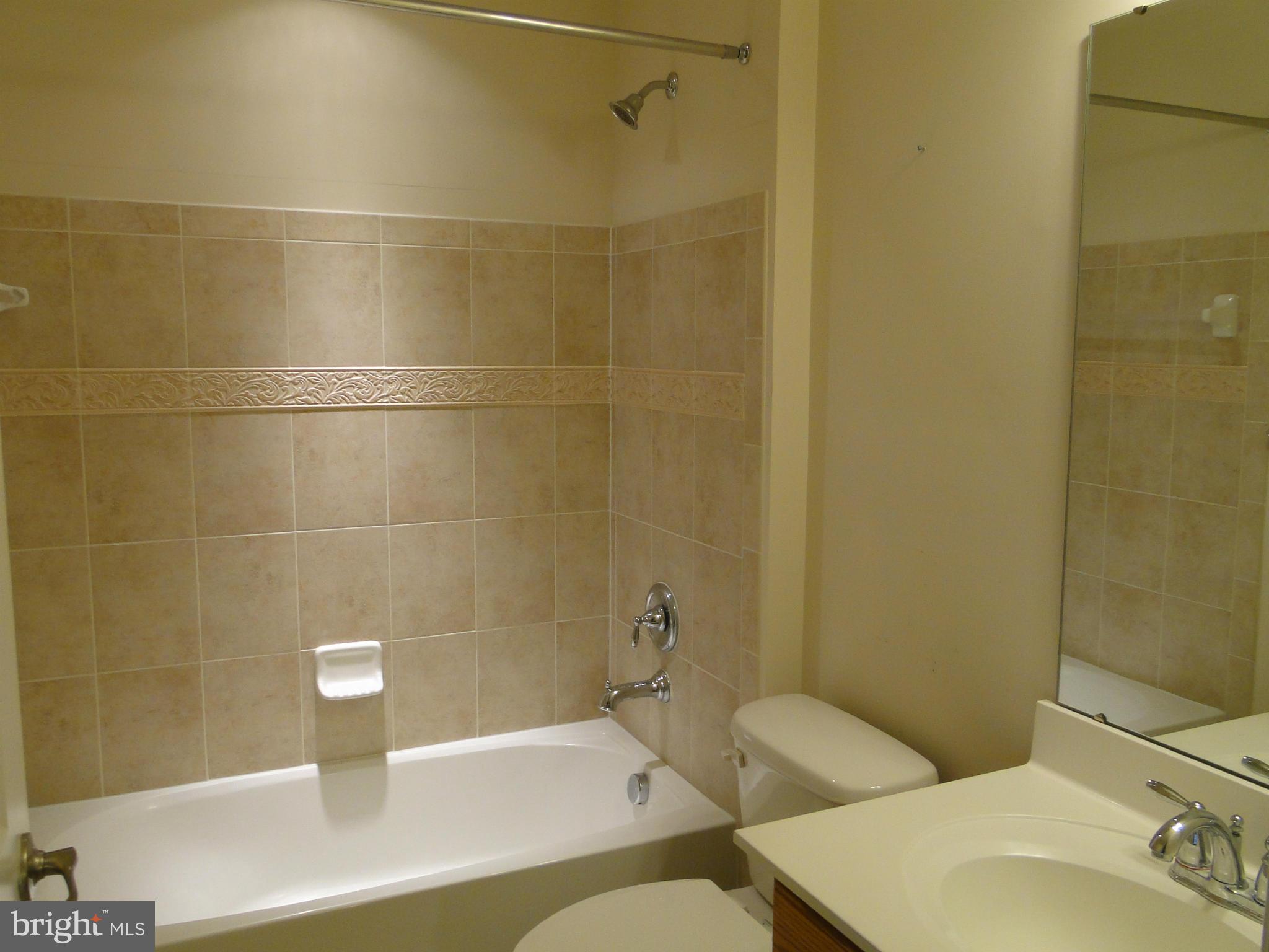 ADAMS CROSSING - Residential Lease