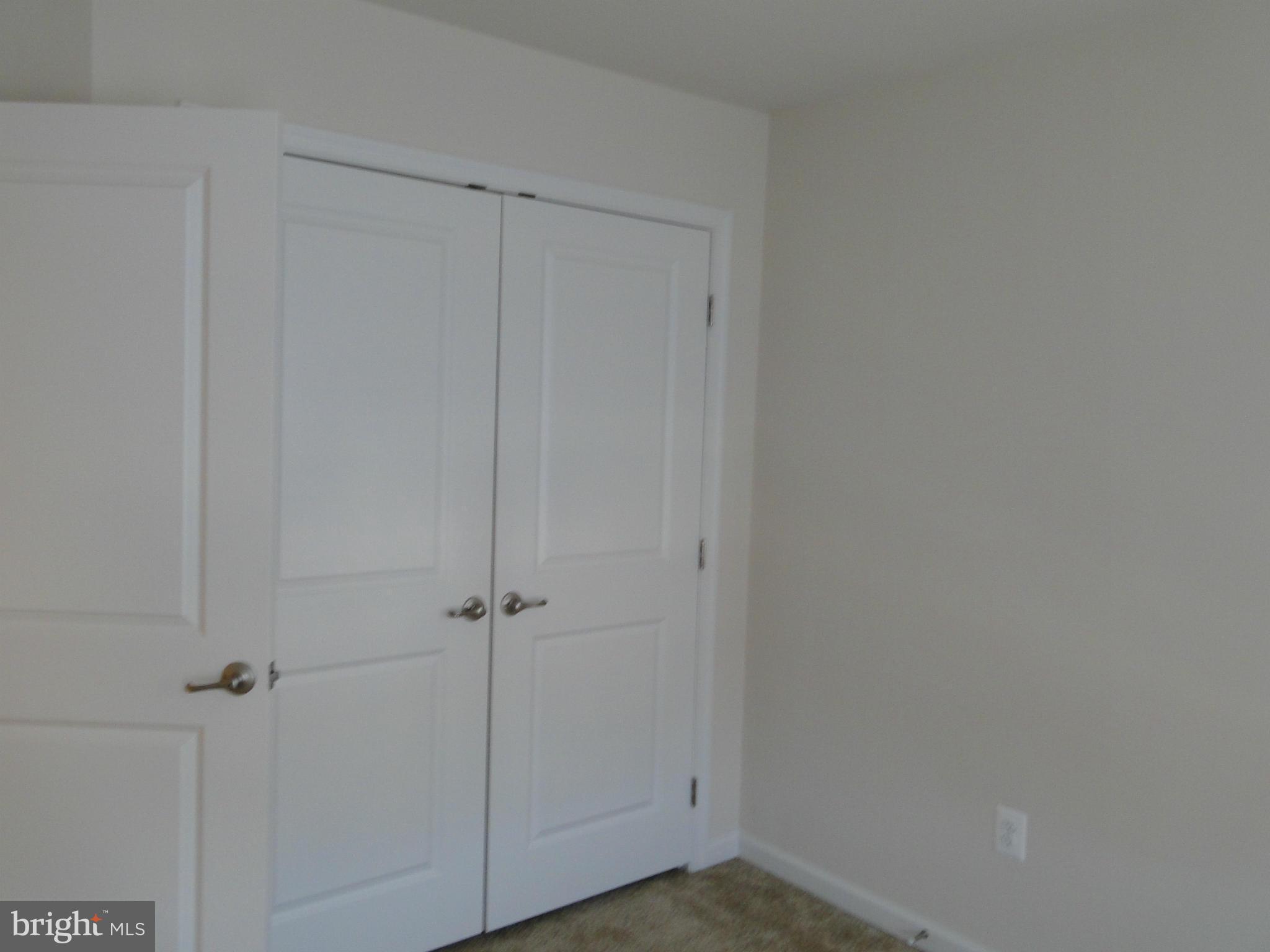 ADAMS CROSSING - Residential Lease