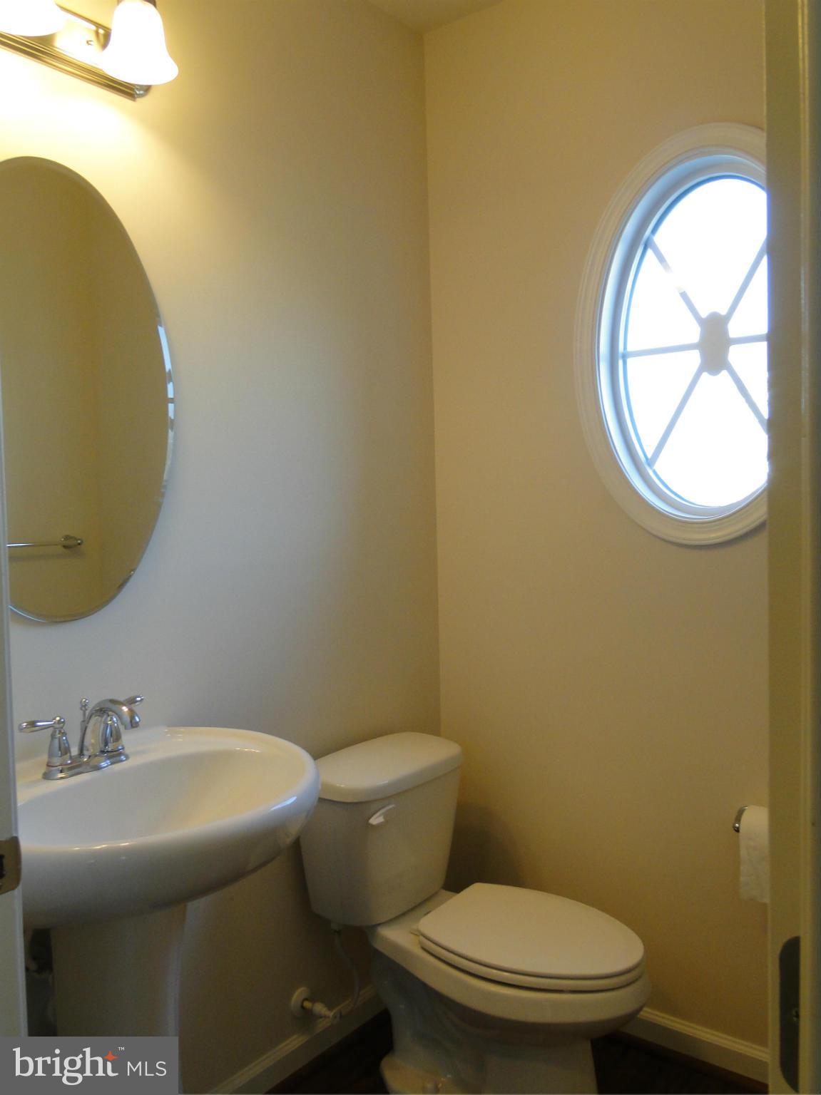 ADAMS CROSSING - Residential Lease