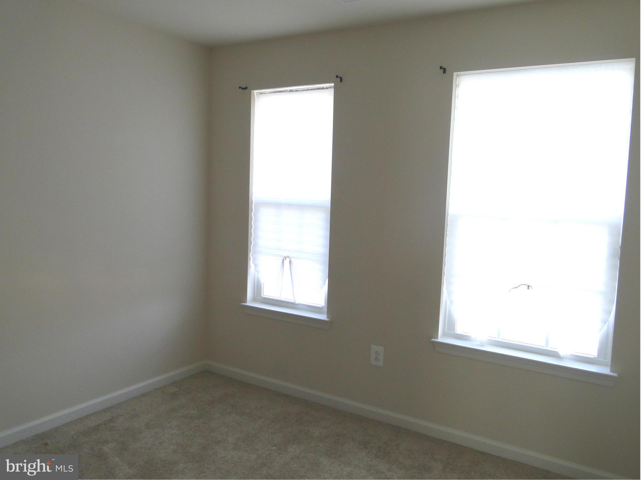 ADAMS CROSSING - Residential Lease