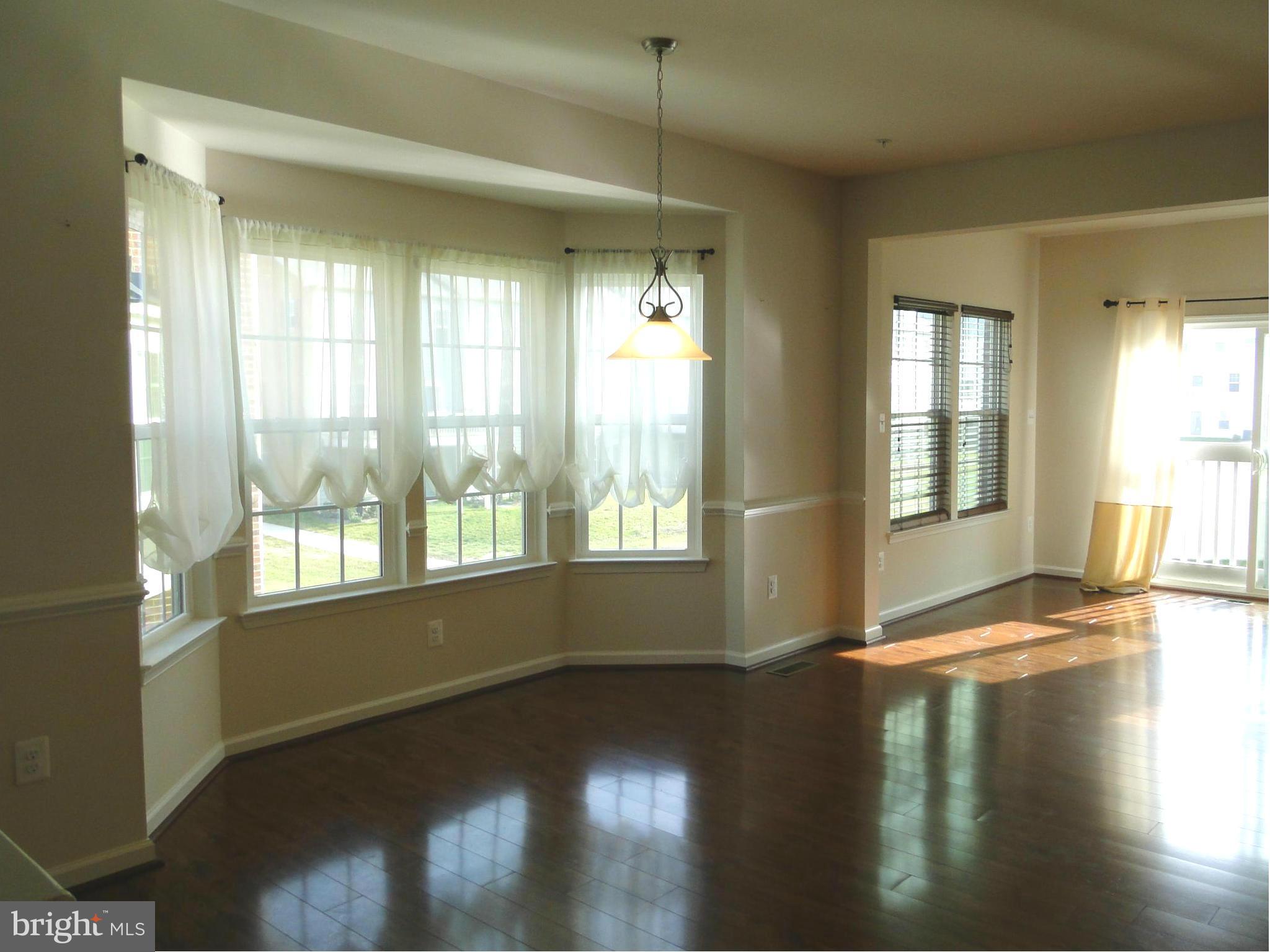 ADAMS CROSSING - Residential Lease