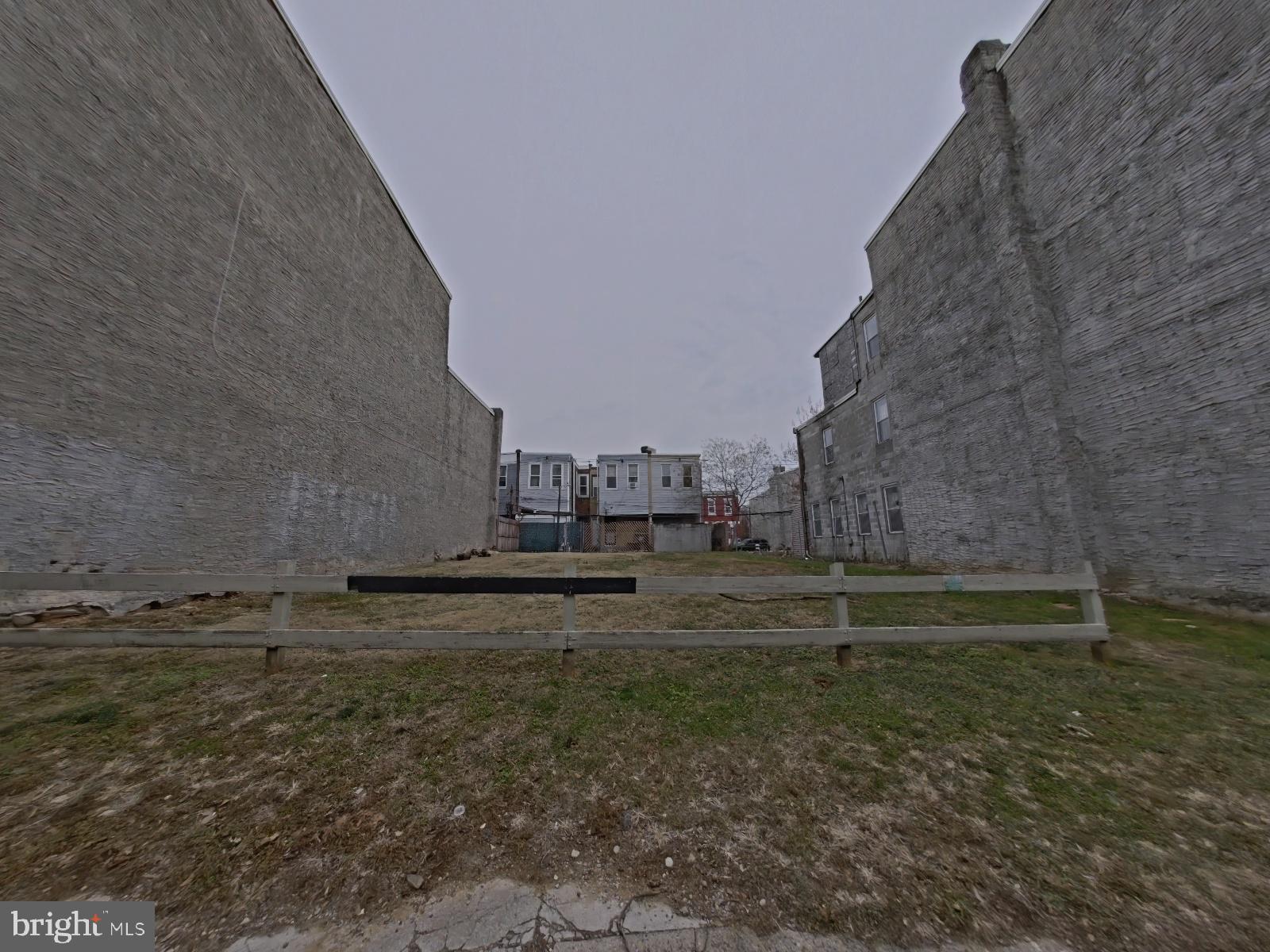 STRAWBERRY MANSION - Land