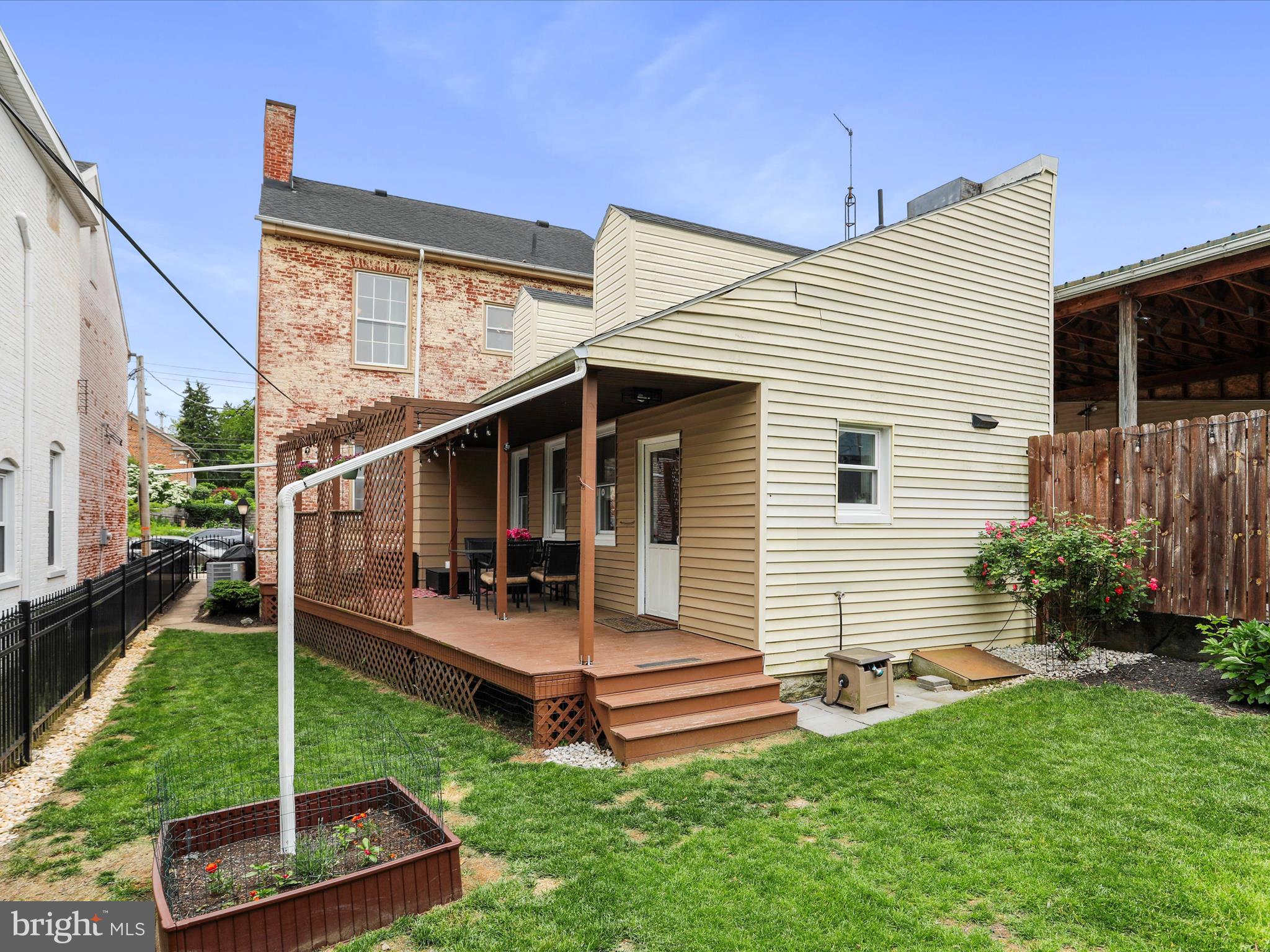 WILLIAMSPORT - Residential