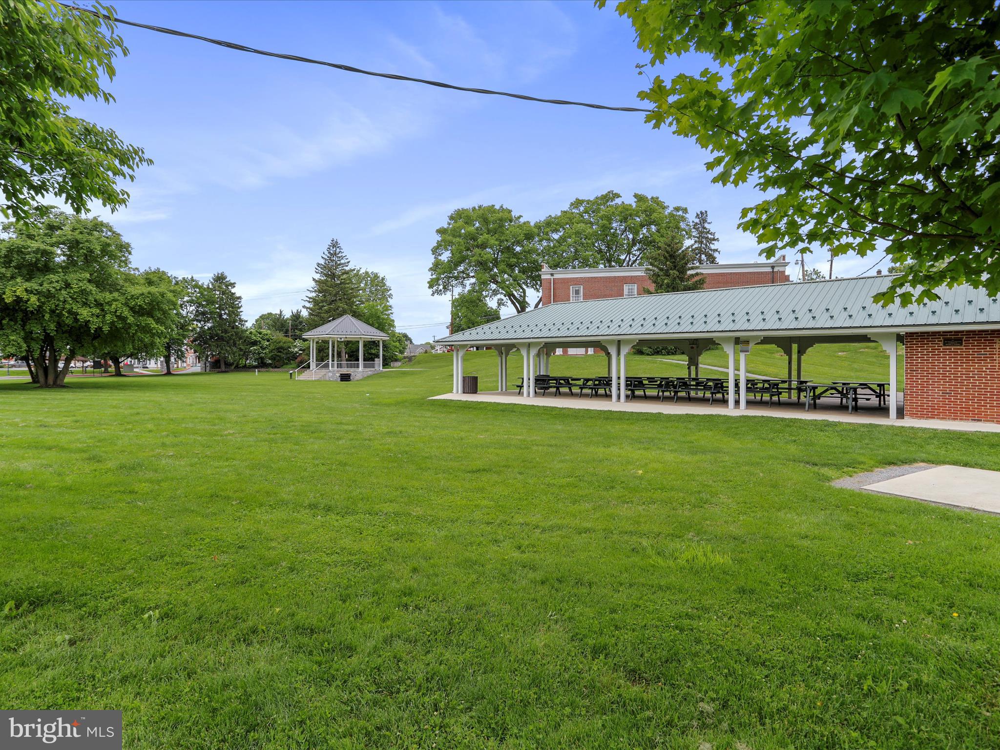 WILLIAMSPORT - Residential