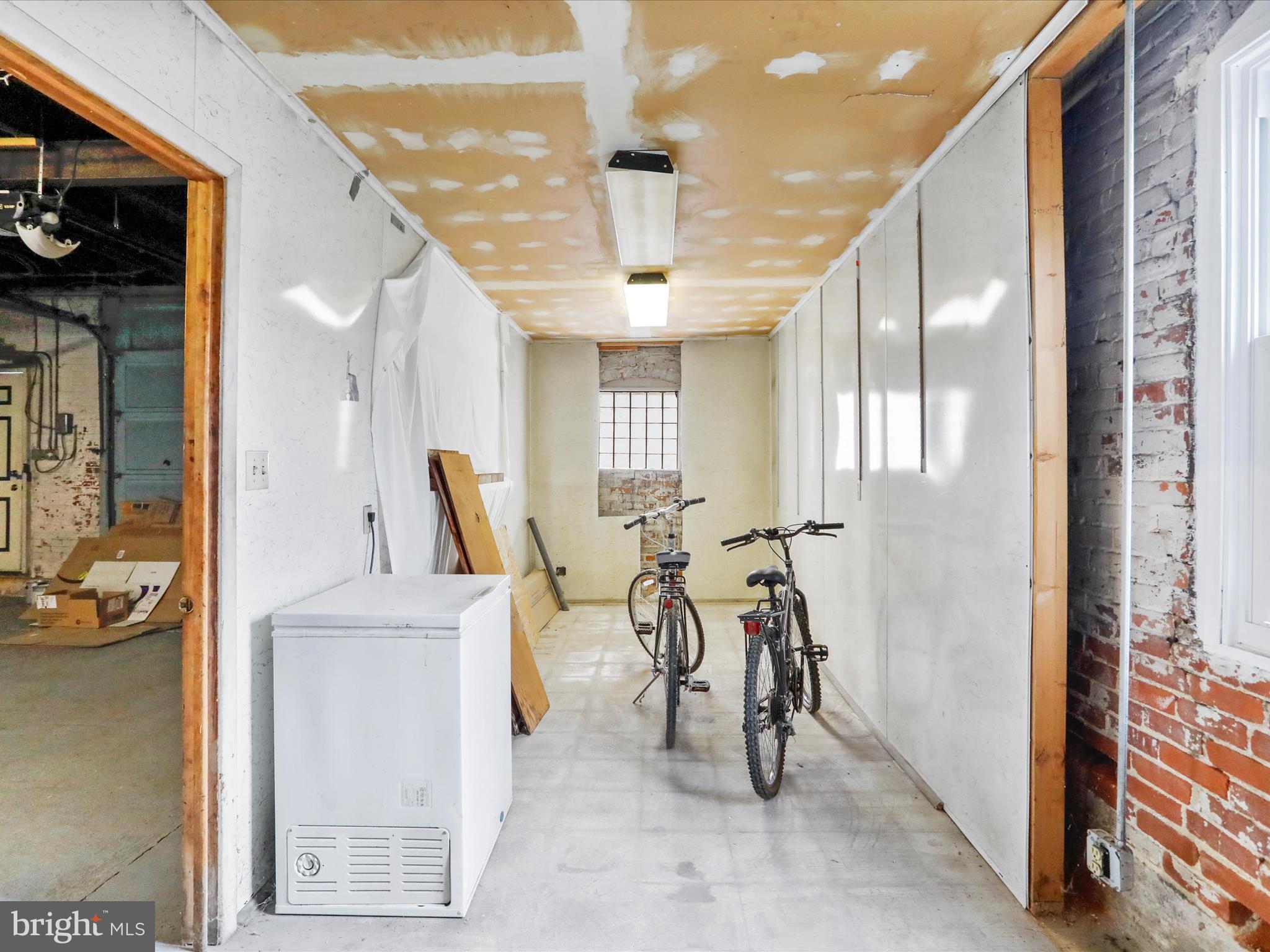 WILLIAMSPORT - Residential