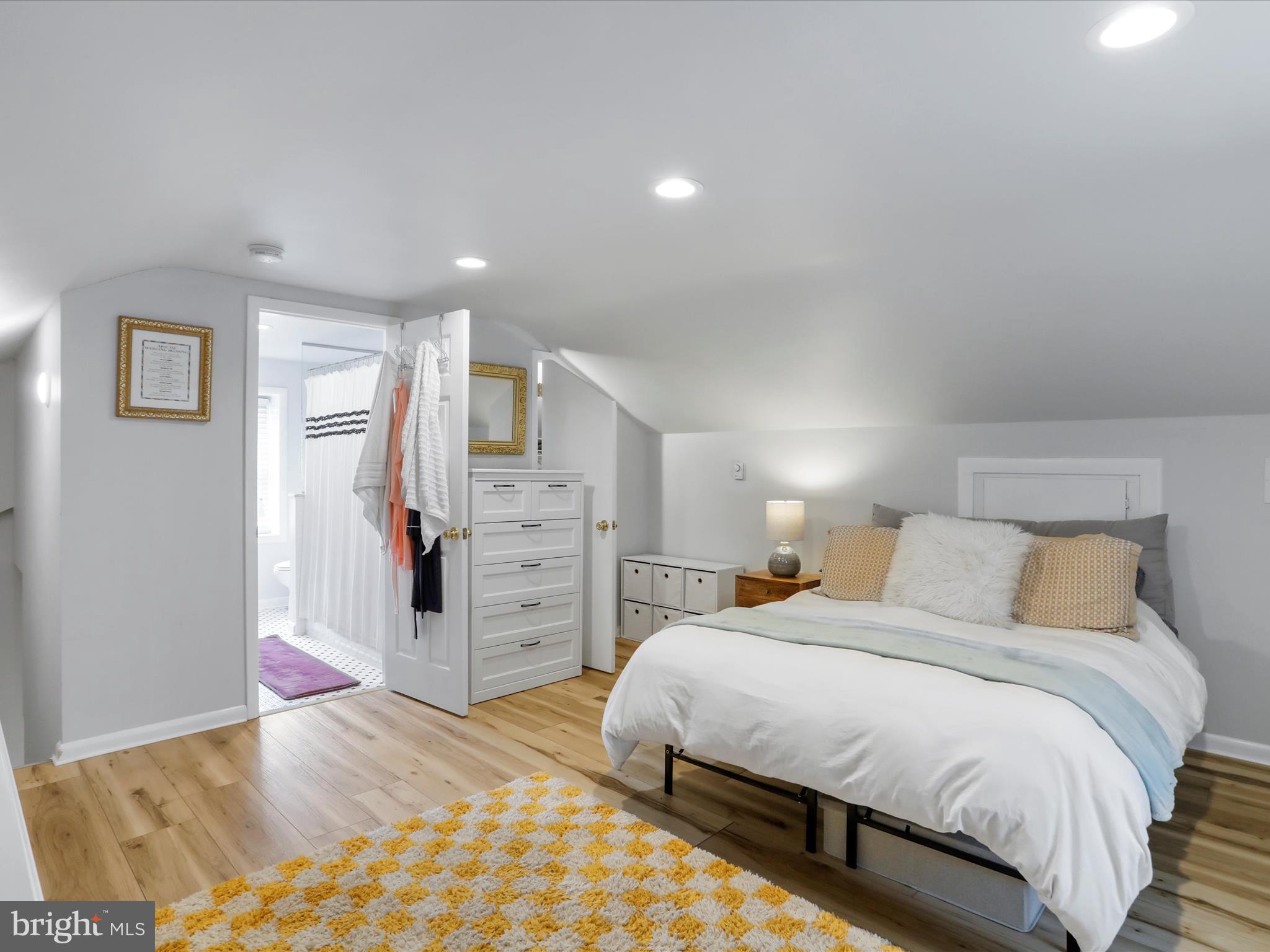 WILLIAMSPORT - Residential