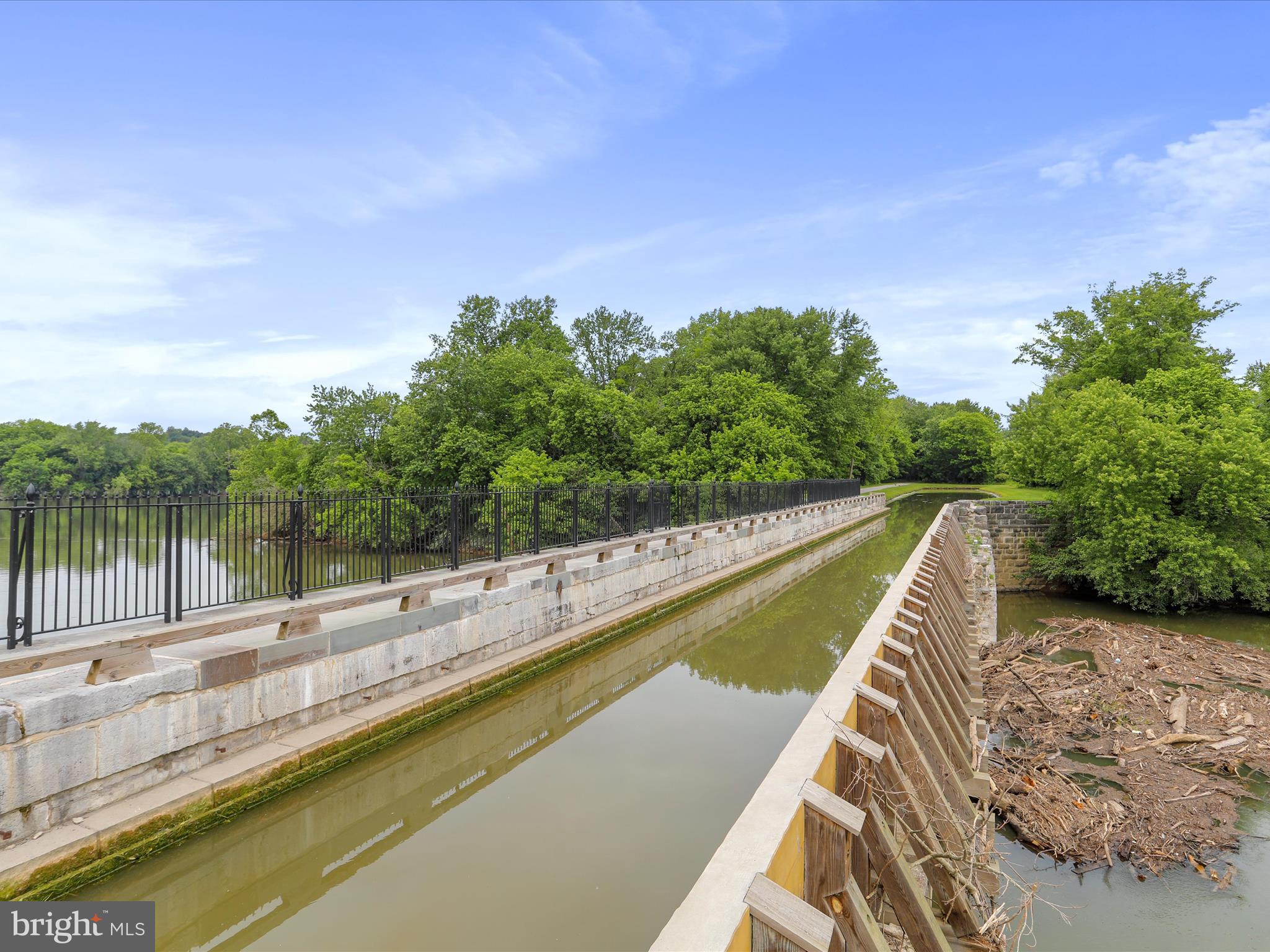 WILLIAMSPORT - Residential