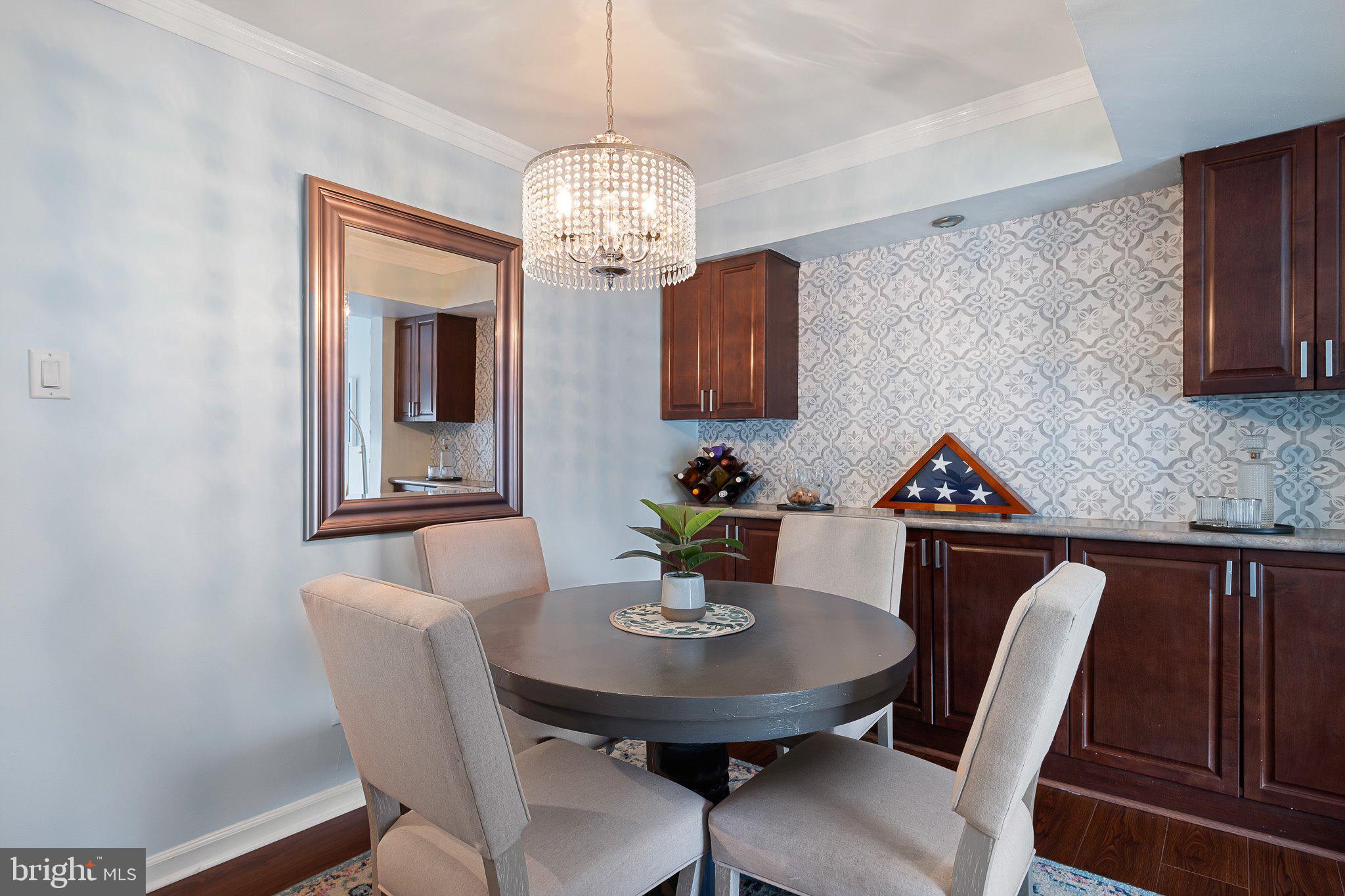 WILLIAMSBURG VIL - Residential