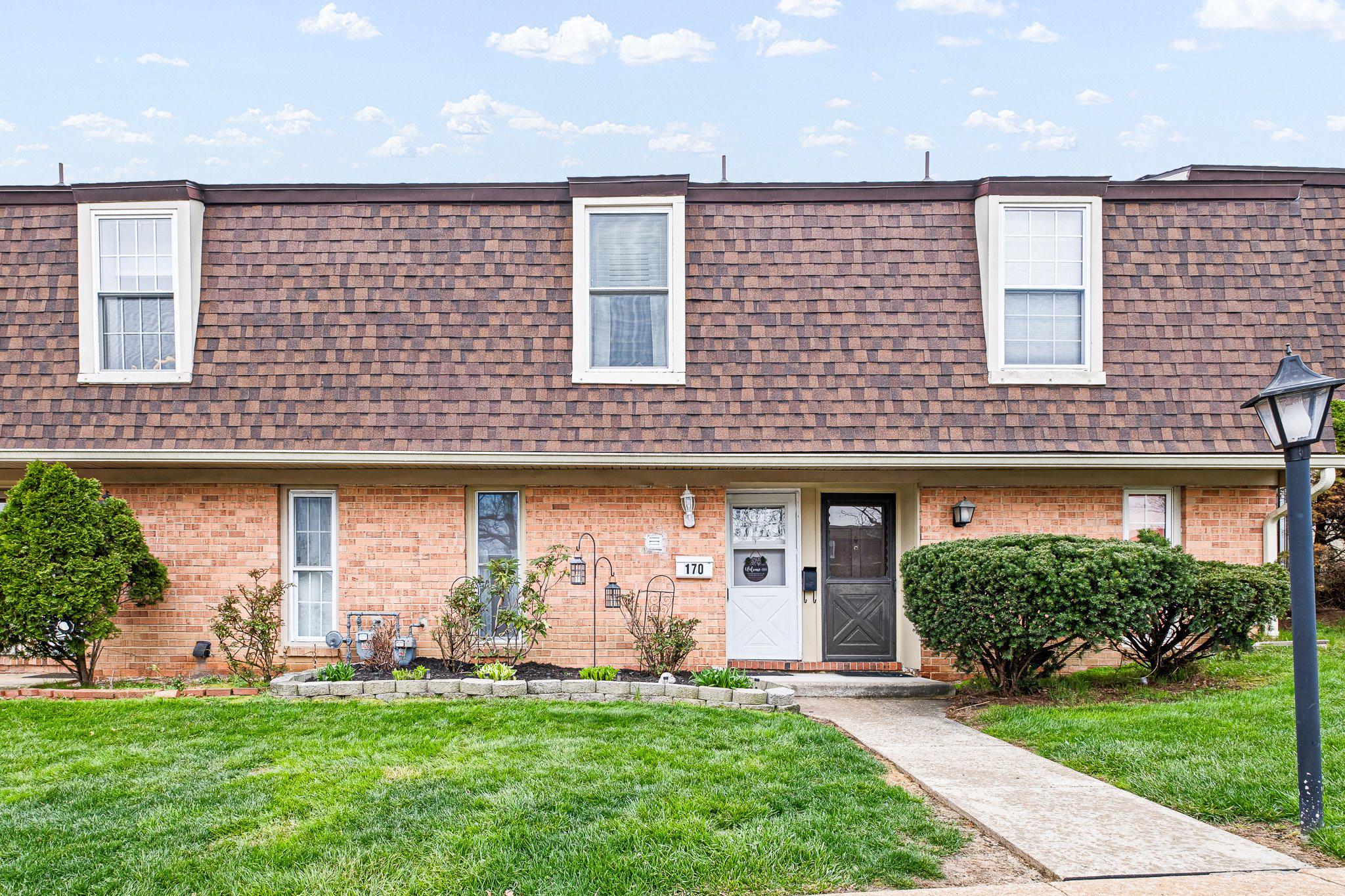 WILLIAMSBURG VIL - Residential