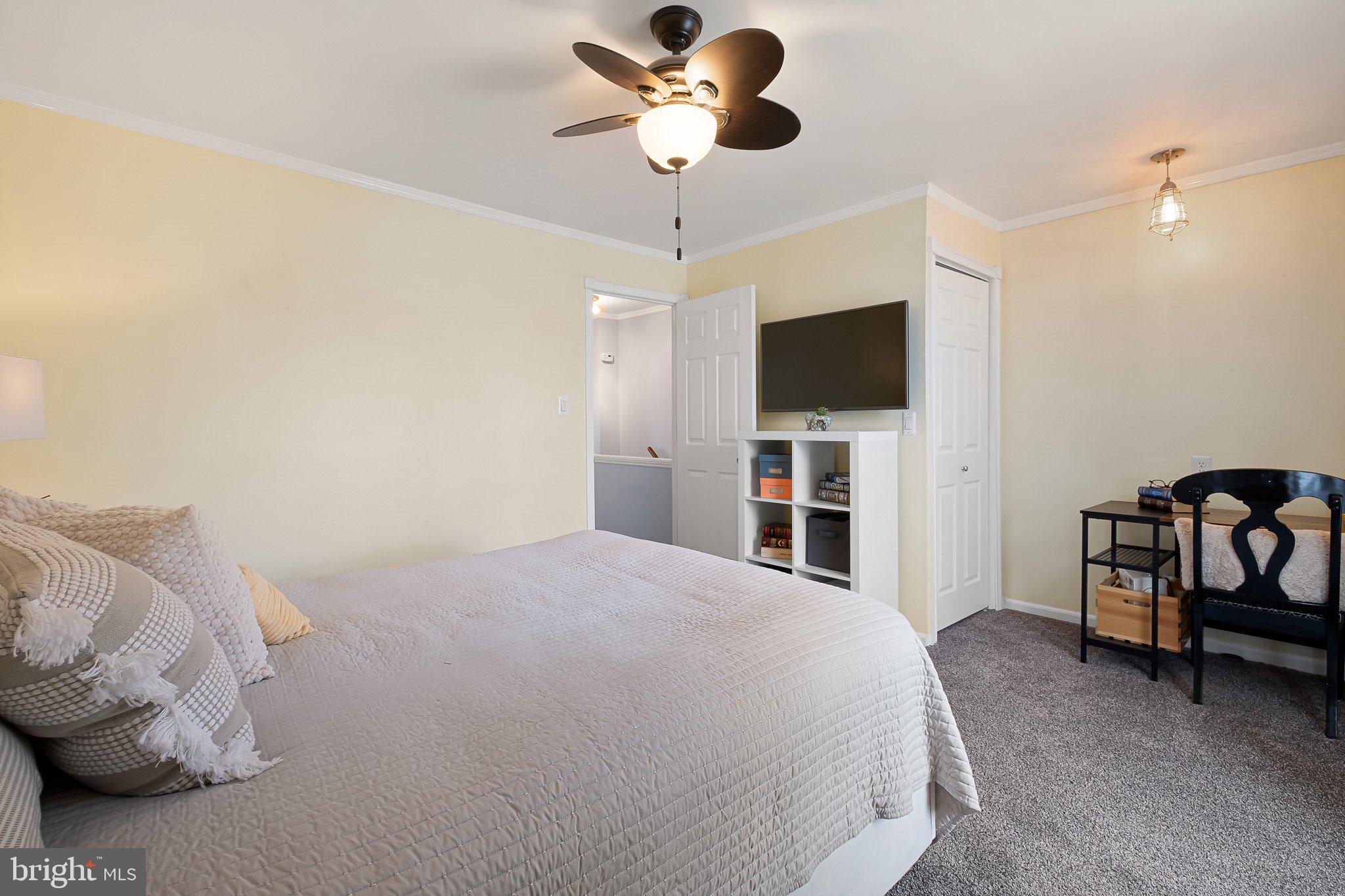 WILLIAMSBURG VIL - Residential