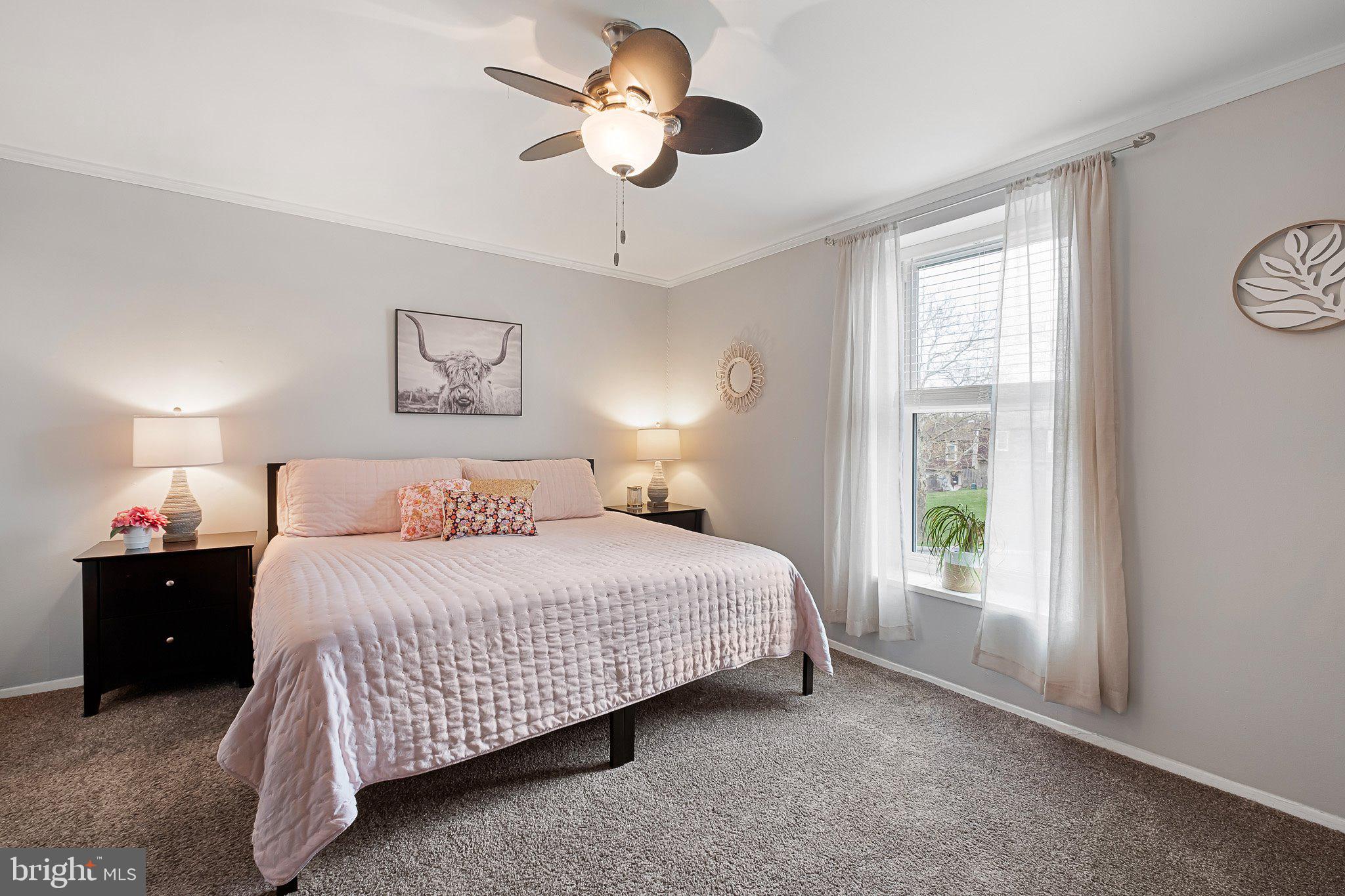 WILLIAMSBURG VIL - Residential