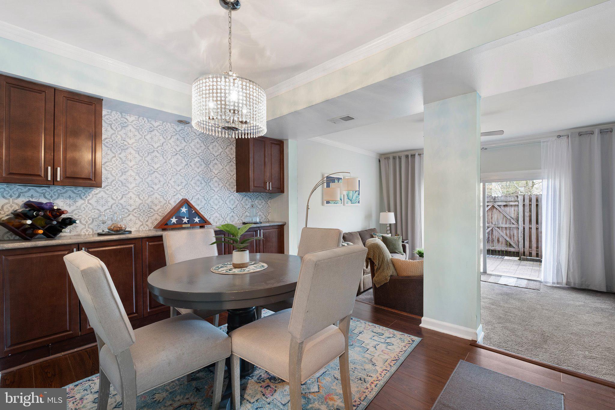 WILLIAMSBURG VIL - Residential