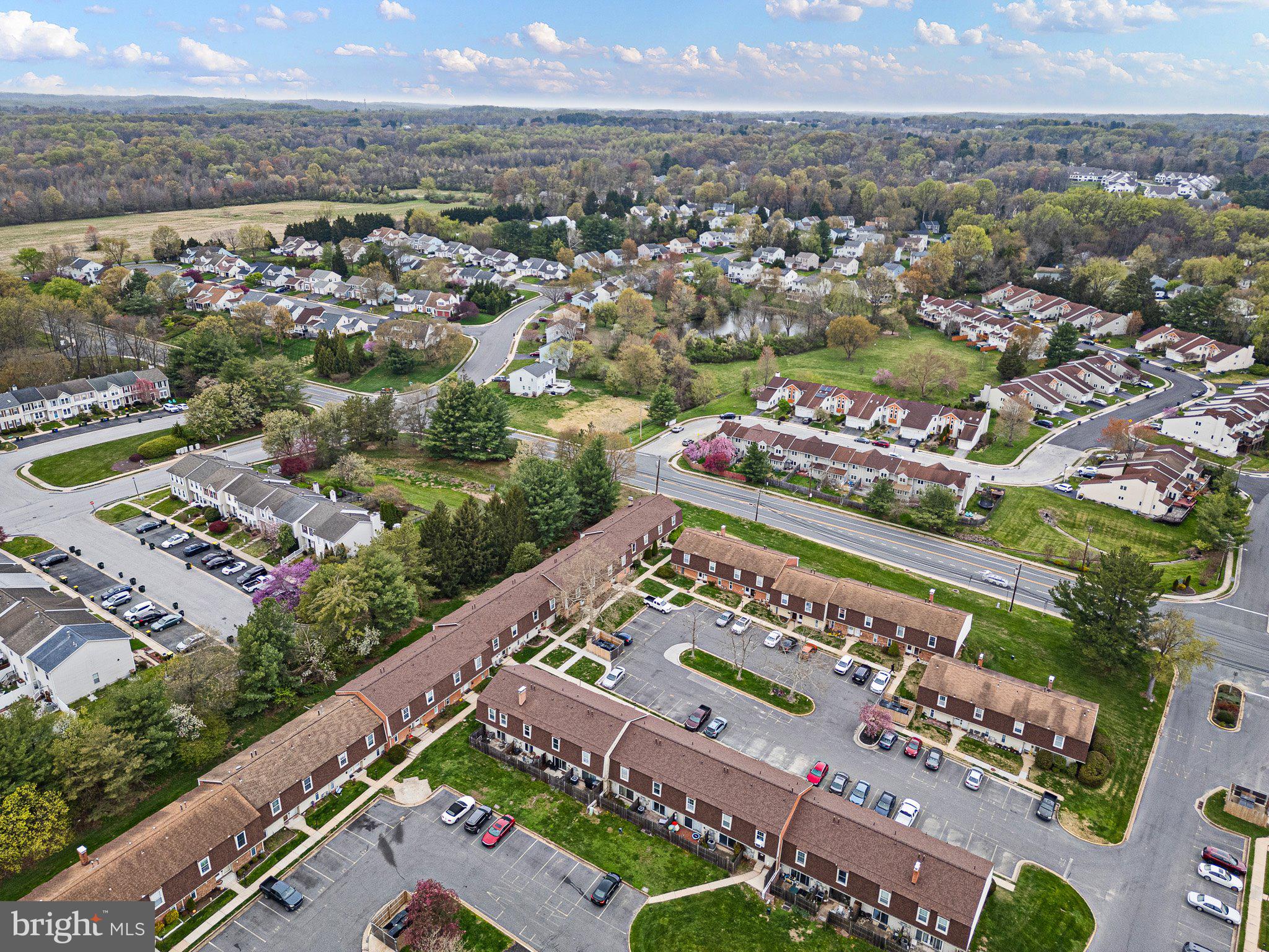 WILLIAMSBURG VIL - Residential