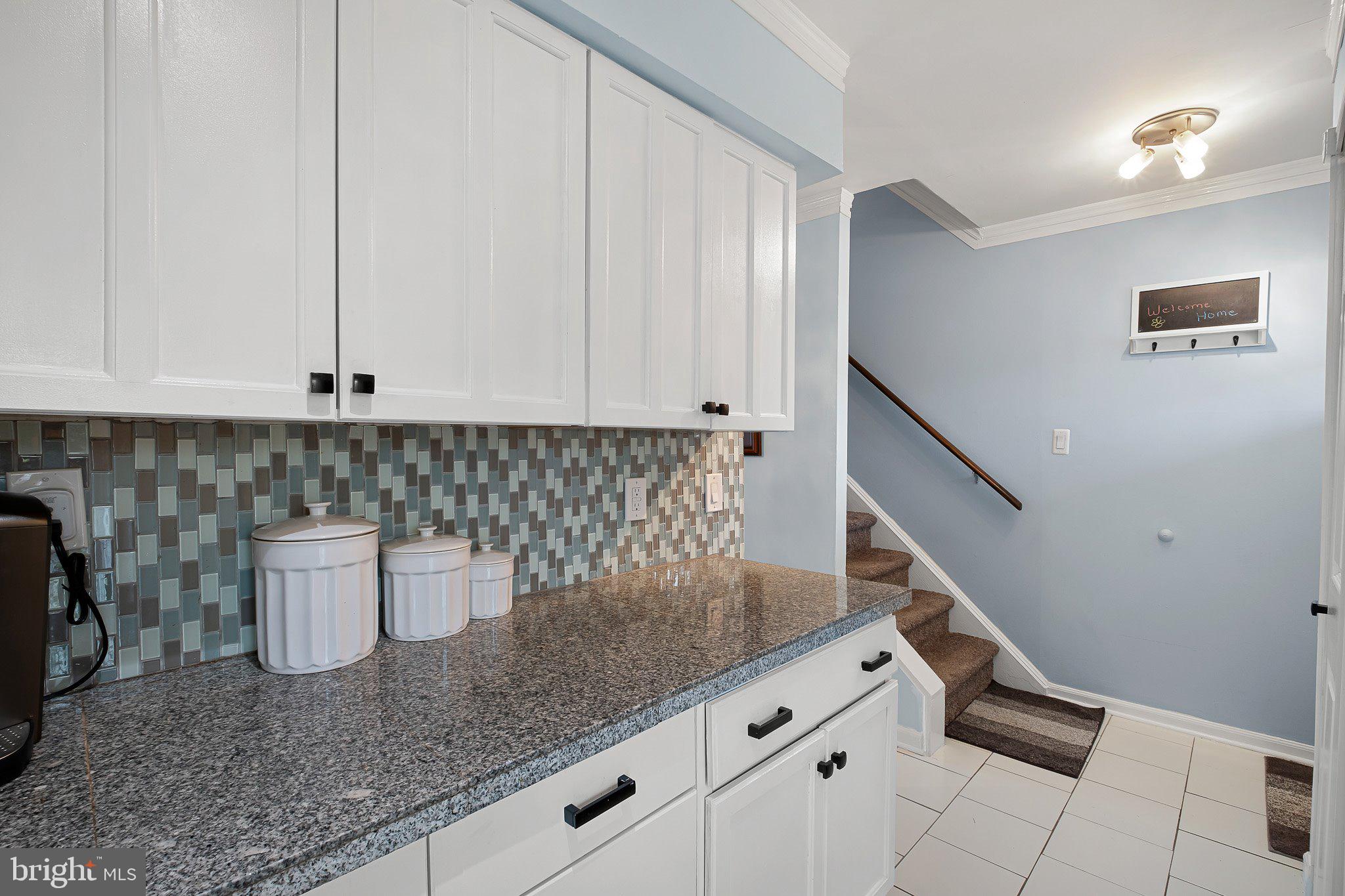 WILLIAMSBURG VIL - Residential