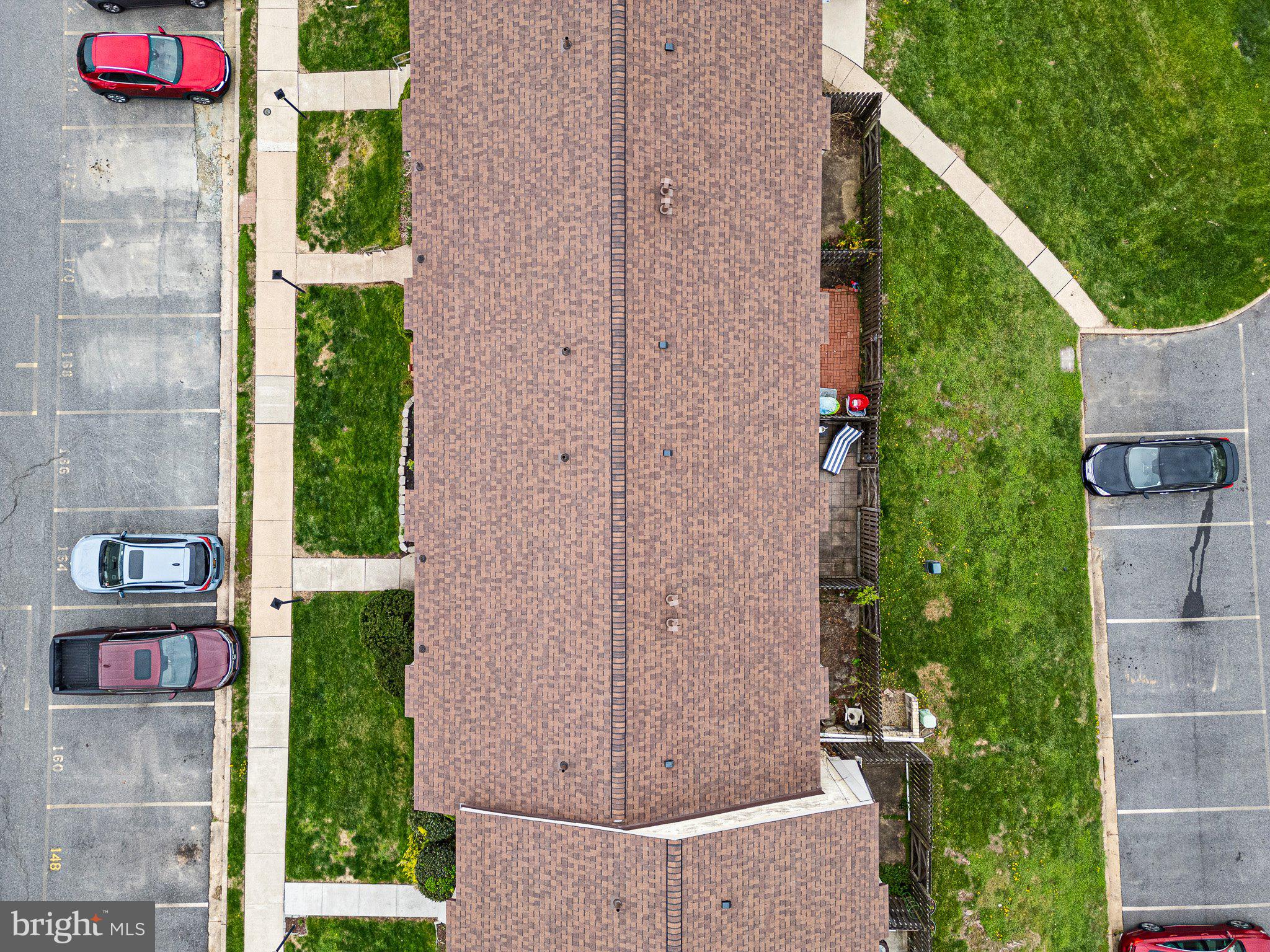 WILLIAMSBURG VIL - Residential