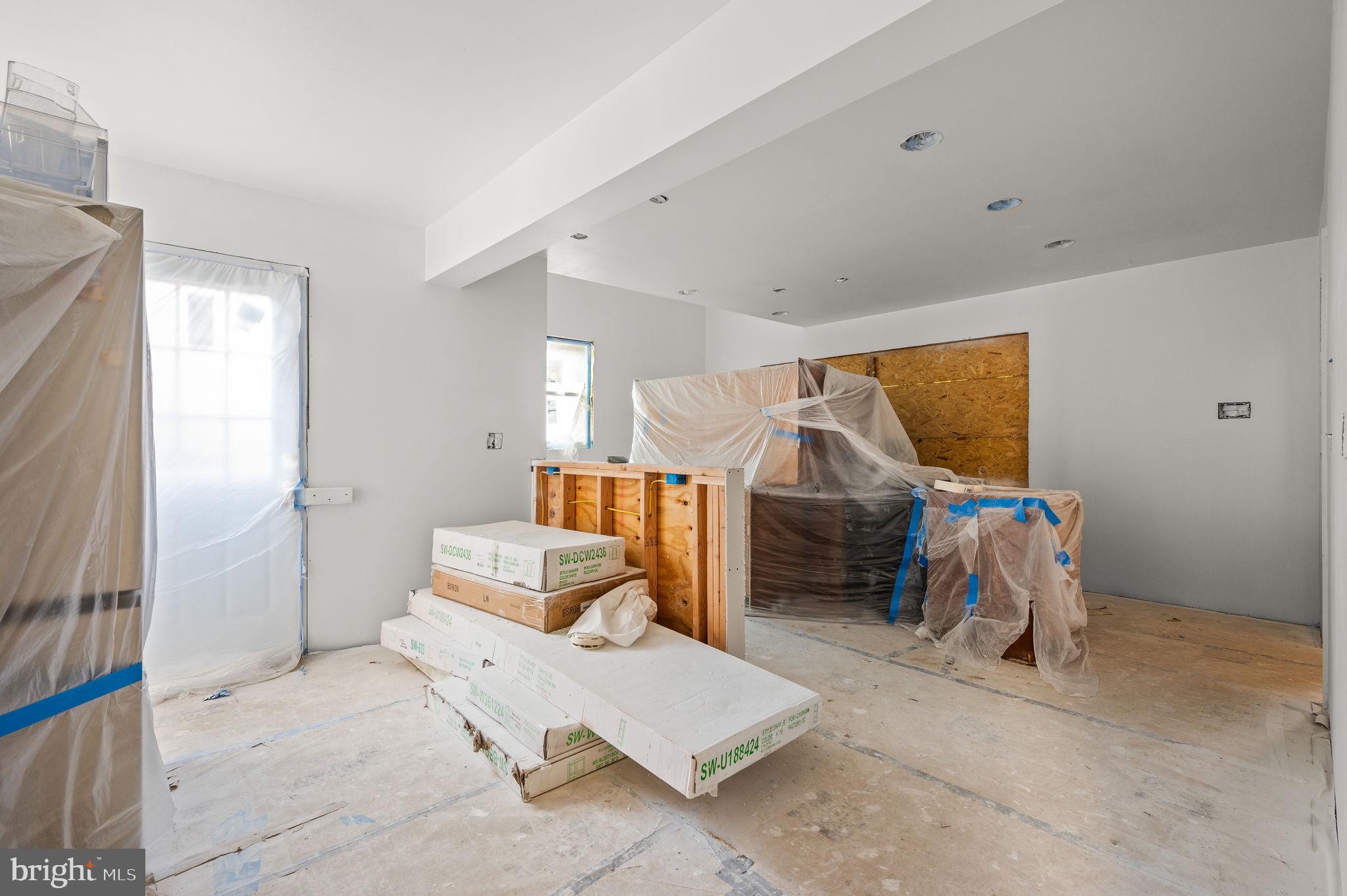 ROMAN VILLAGE - Residential