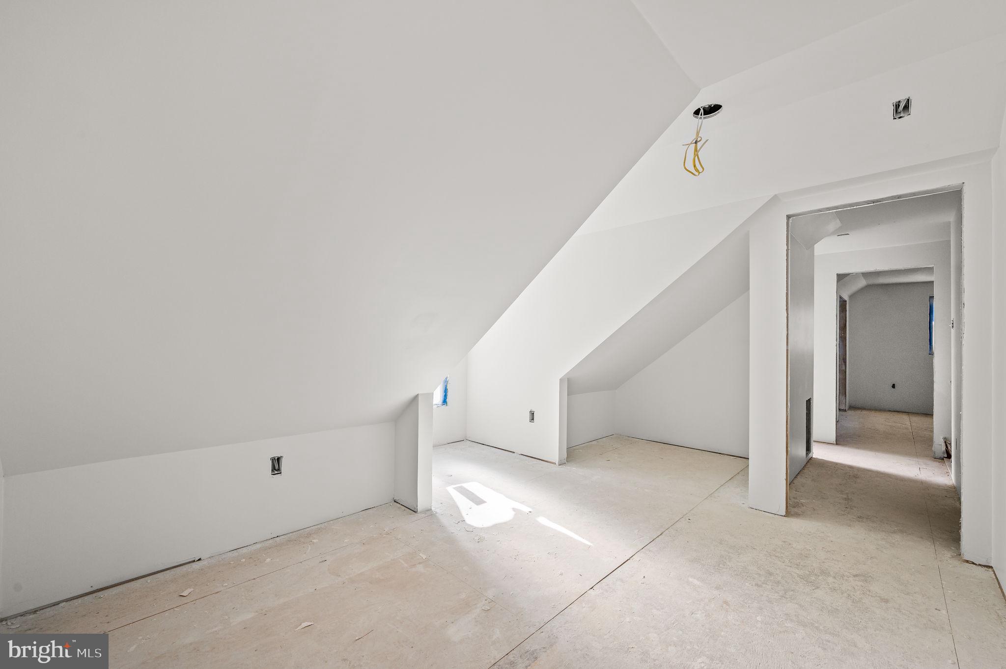 ROMAN VILLAGE - Residential