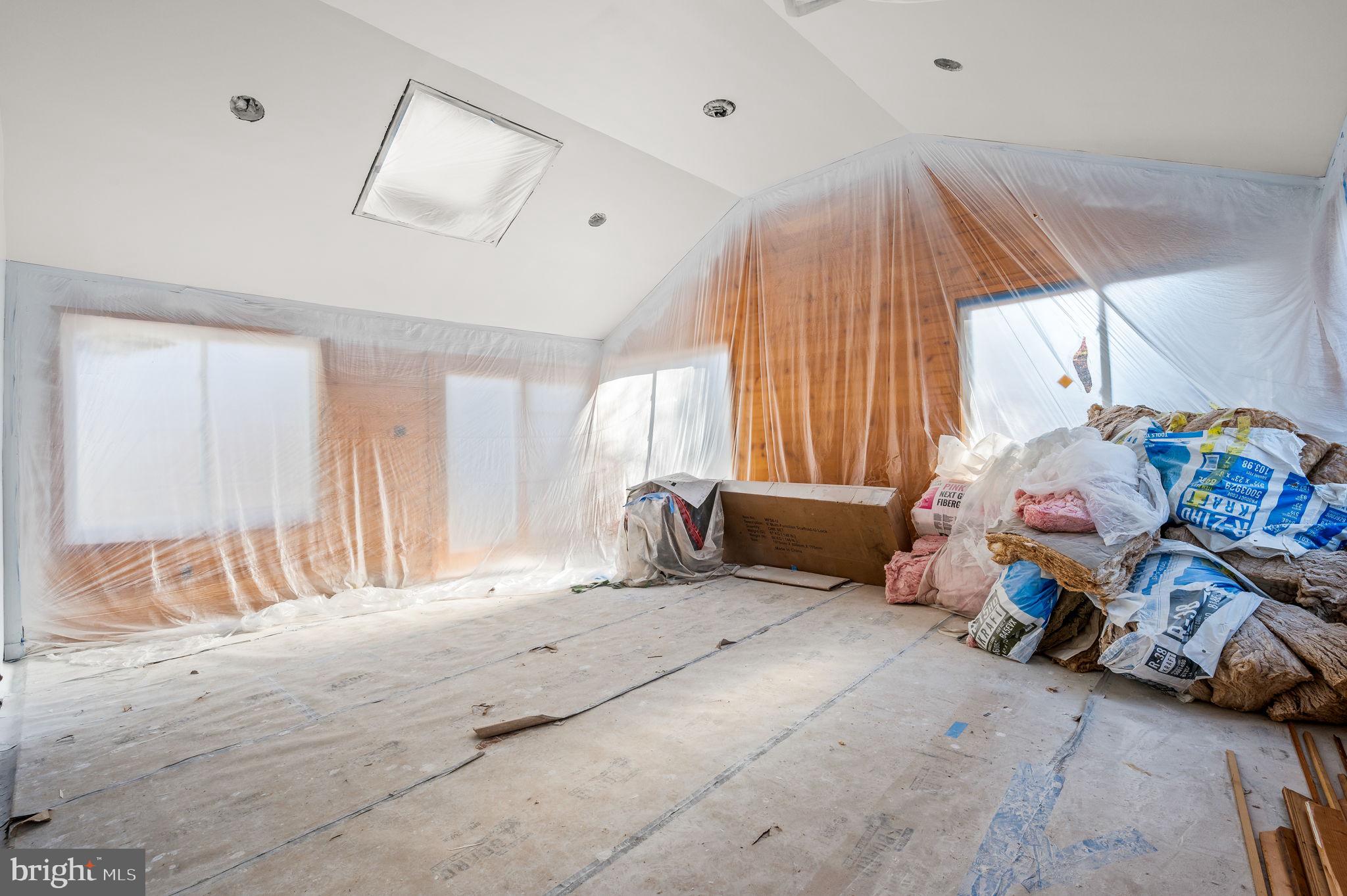 ROMAN VILLAGE - Residential