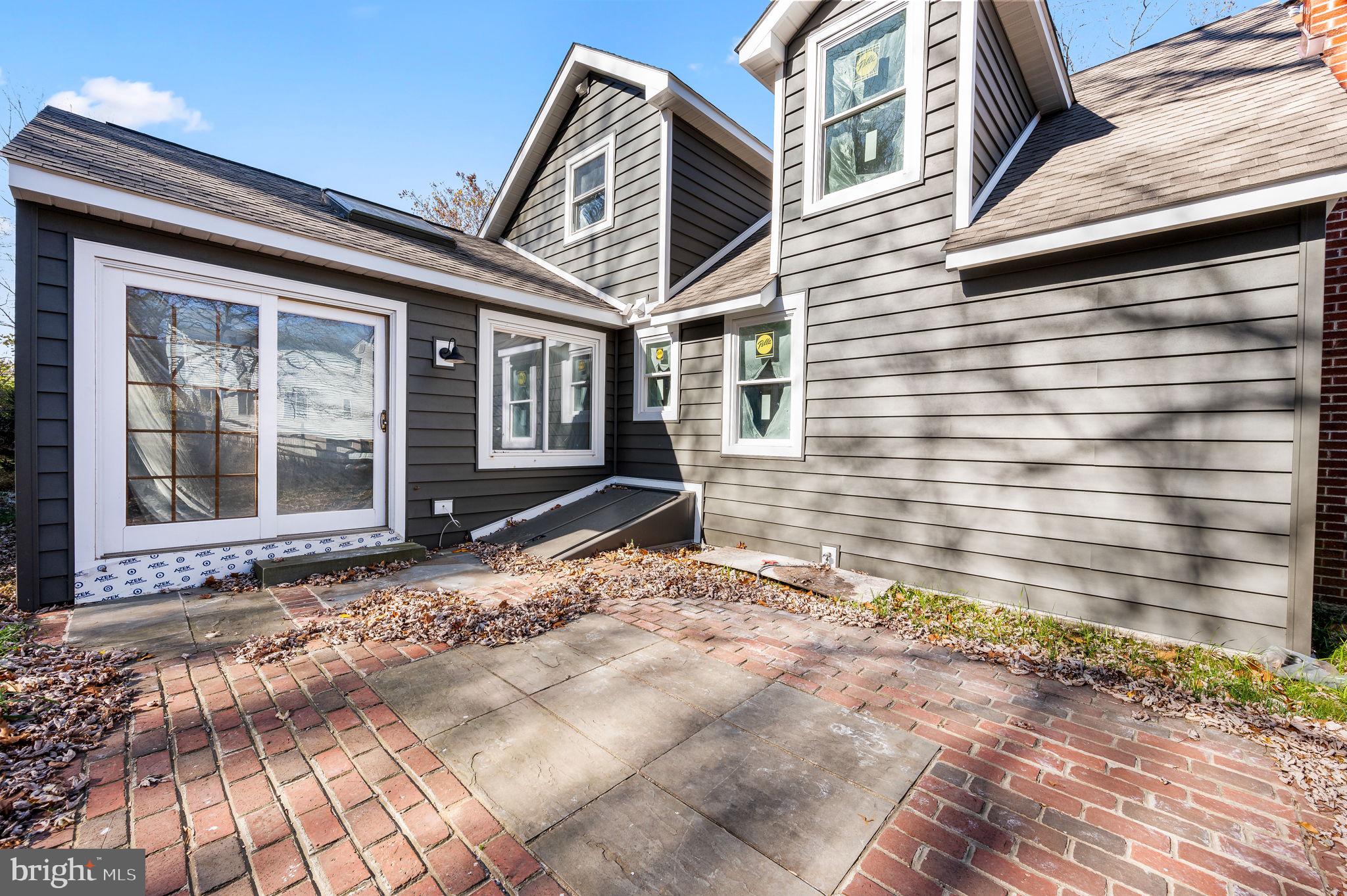 ROMAN VILLAGE - Residential