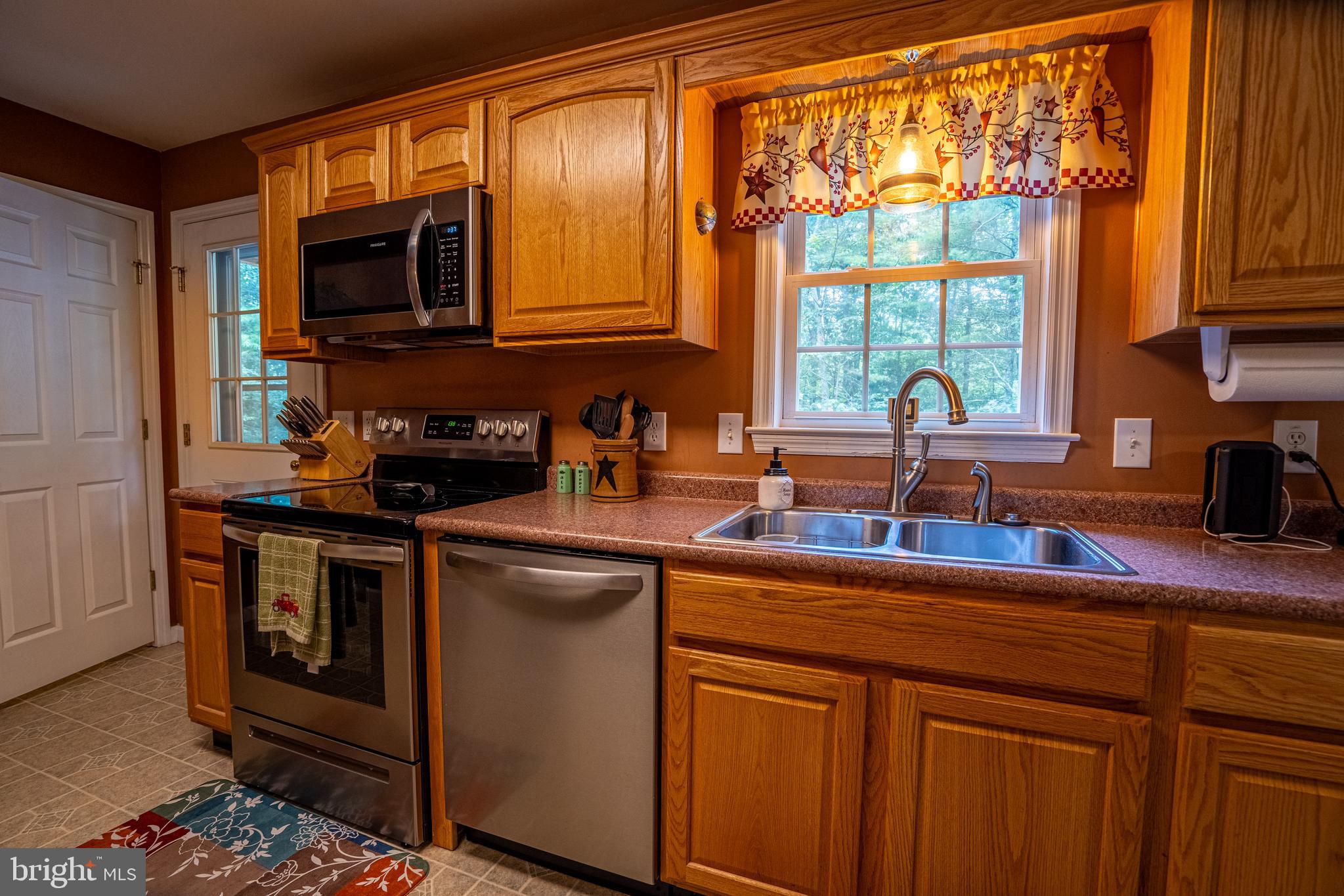 CHESTNUT GROVE - Residential