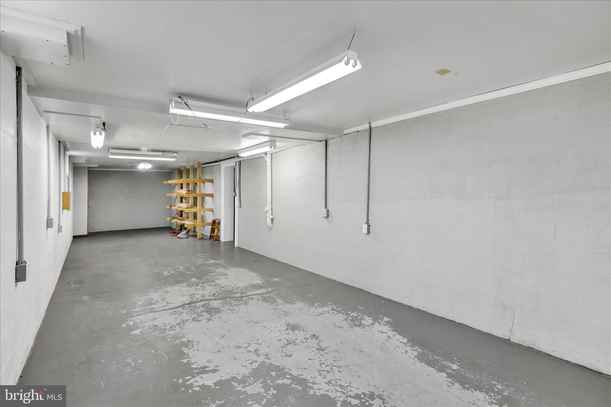 WHITFIELD - Residential