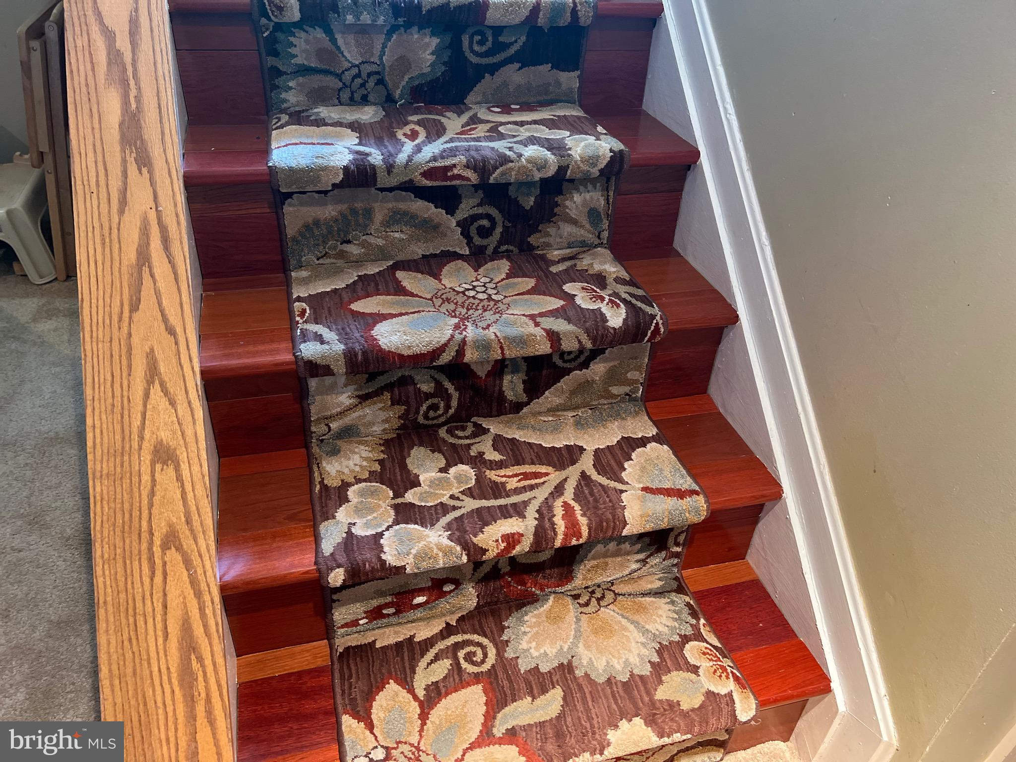 GOLDEN SPRINGS - Residential