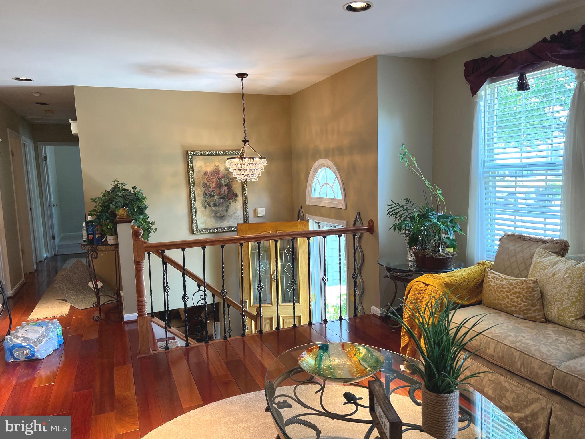 GOLDEN SPRINGS - Residential