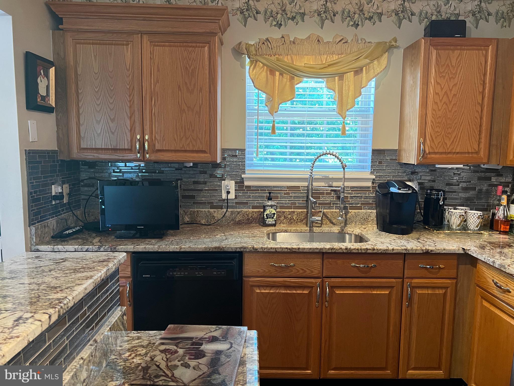 GOLDEN SPRINGS - Residential