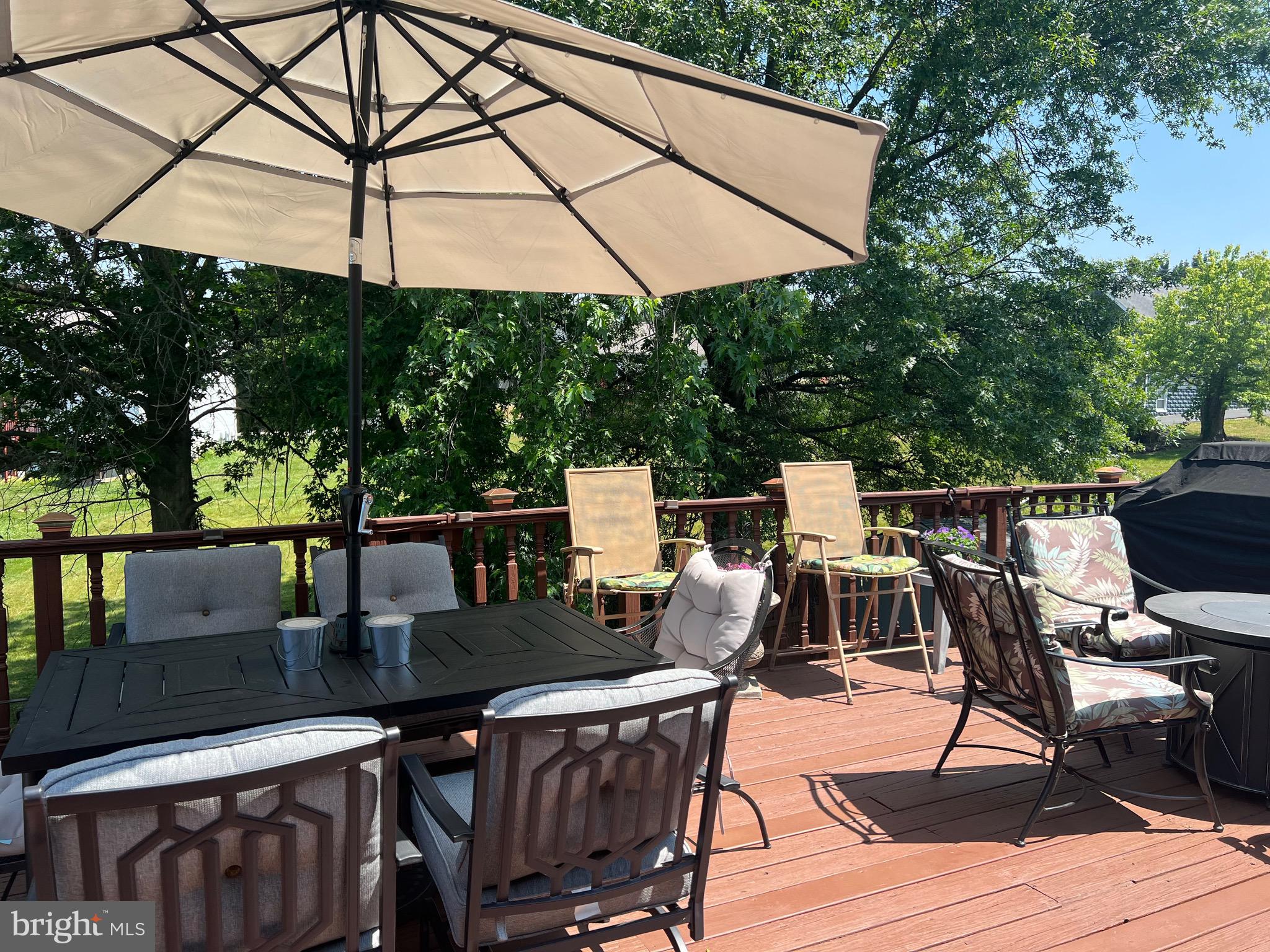 GOLDEN SPRINGS - Residential